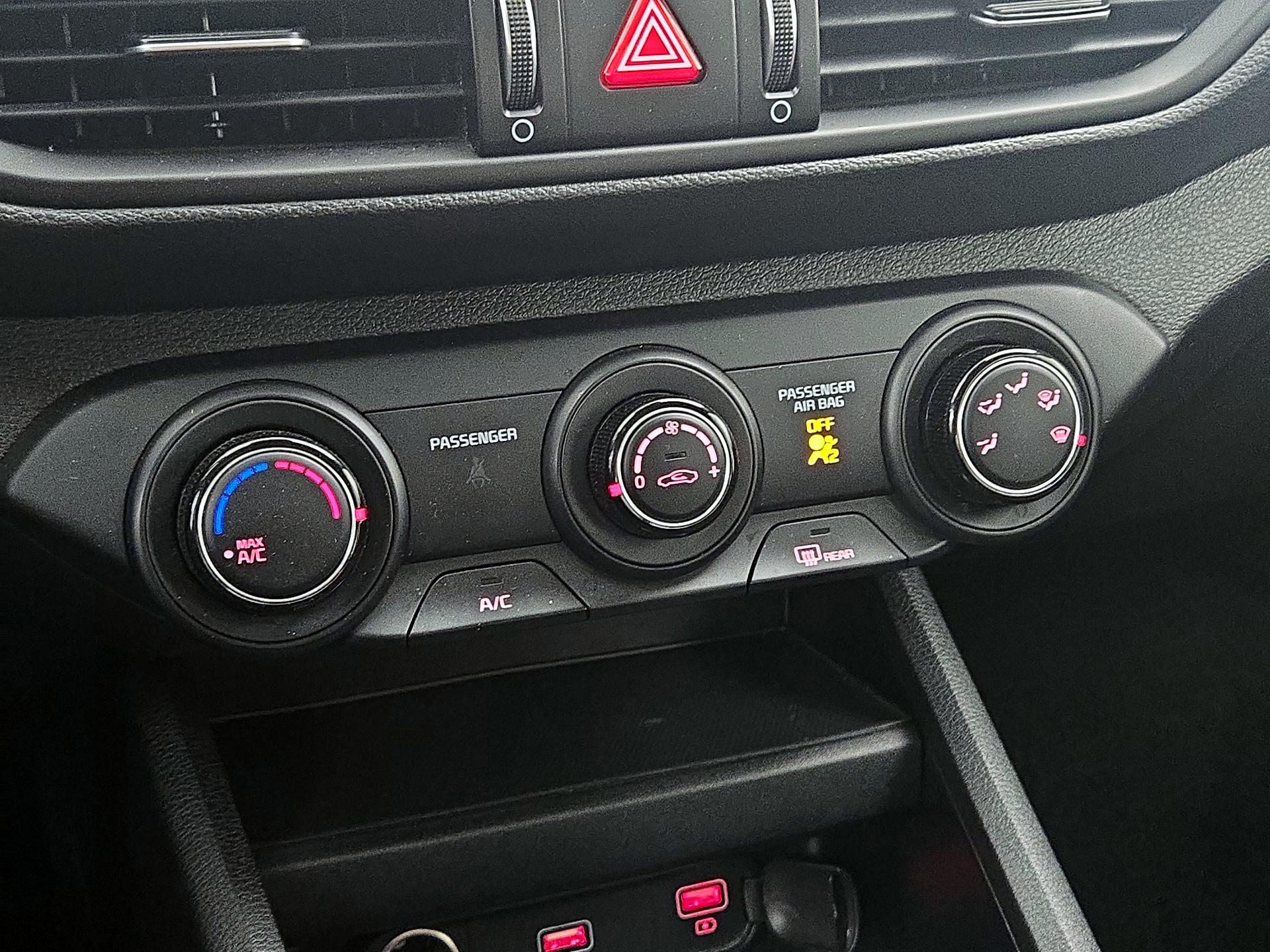 Thumbnail: 2024 Kia Forte - 16