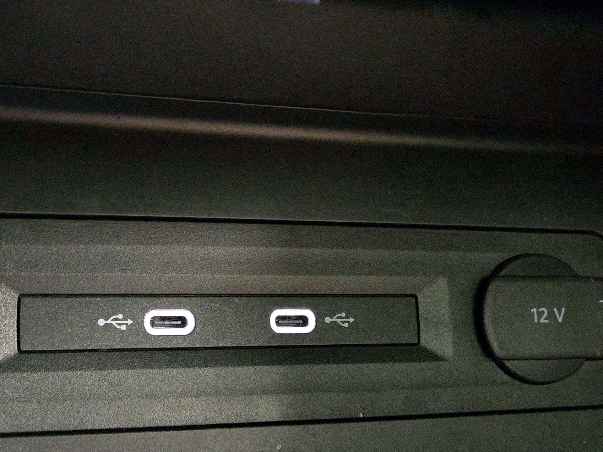 Thumbnail: 2022 Volkswagen Atlas - 17