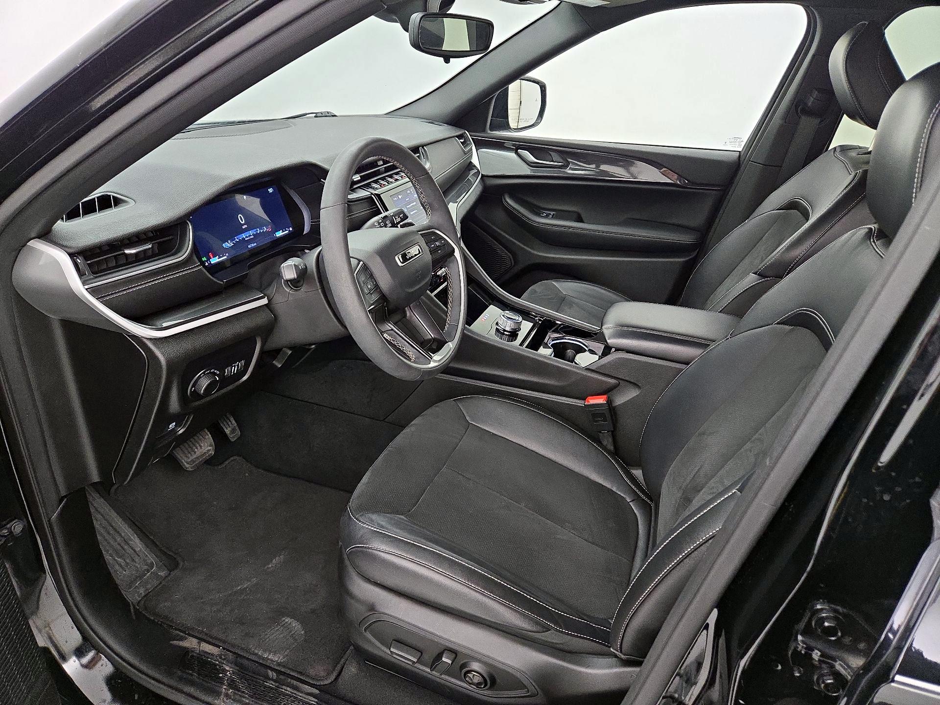 Thumbnail: 2023 Jeep Grand Cherokee - 11