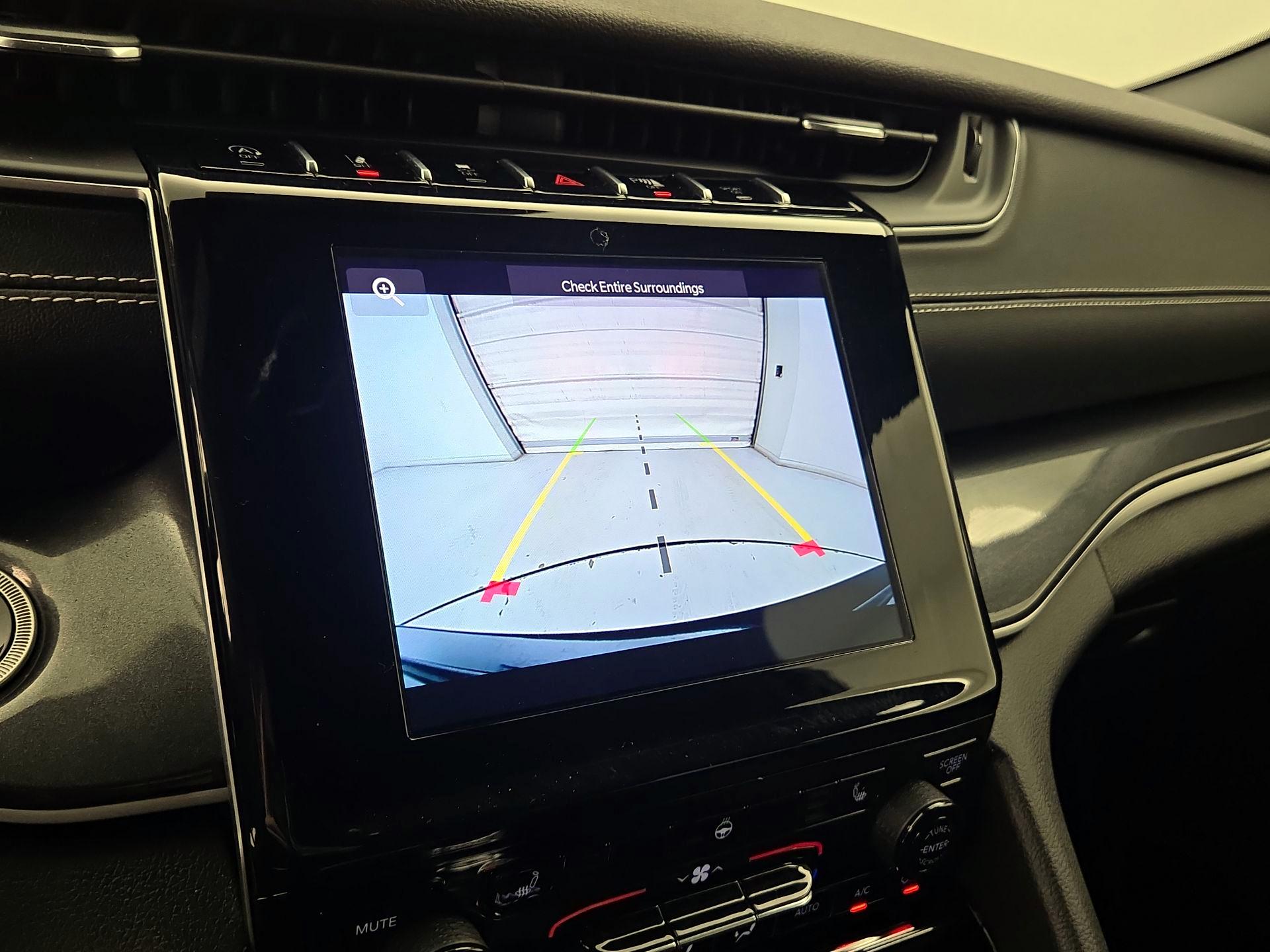 Thumbnail: 2023 Jeep Grand Cherokee - 14