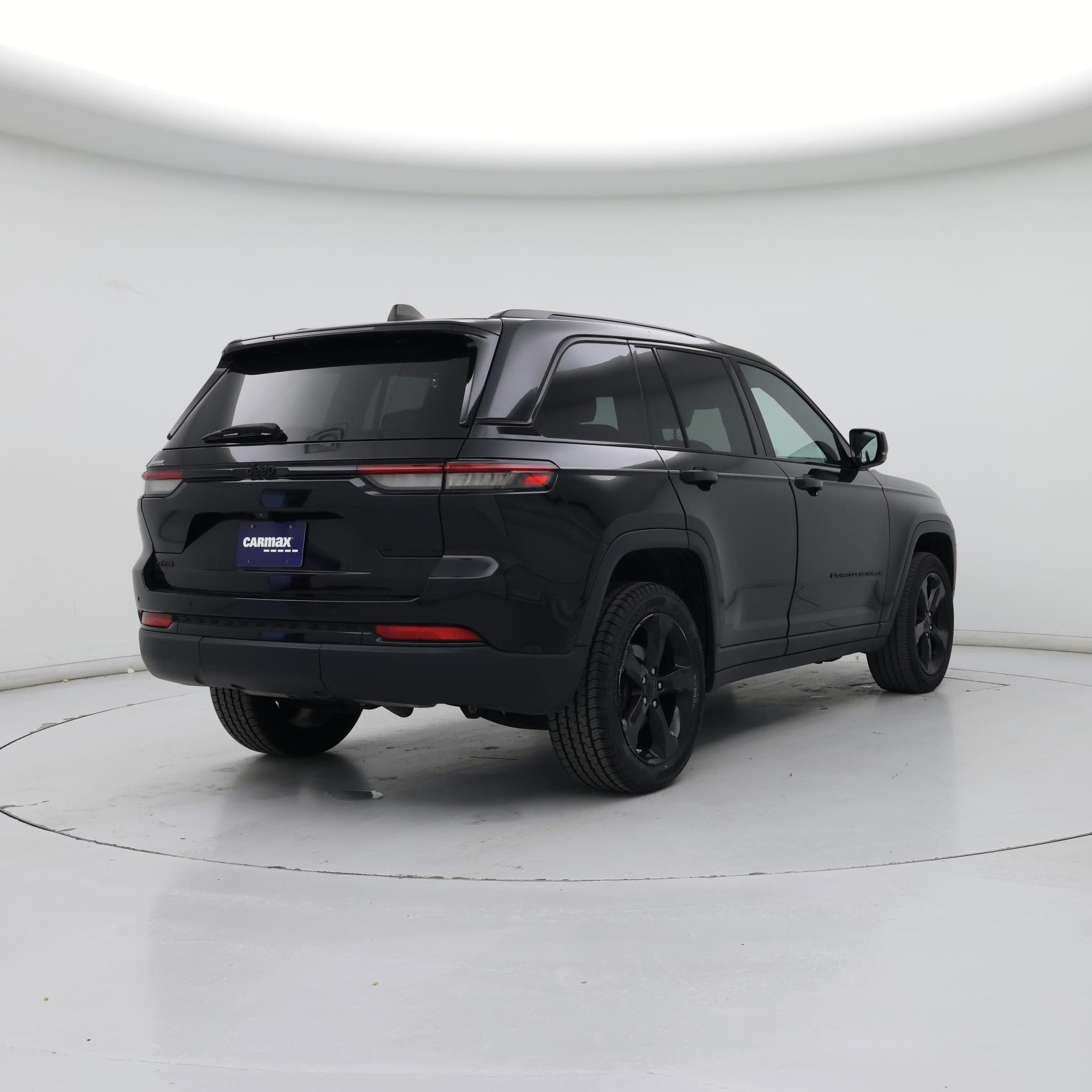 Thumbnail: 2023 Jeep Grand Cherokee - 8