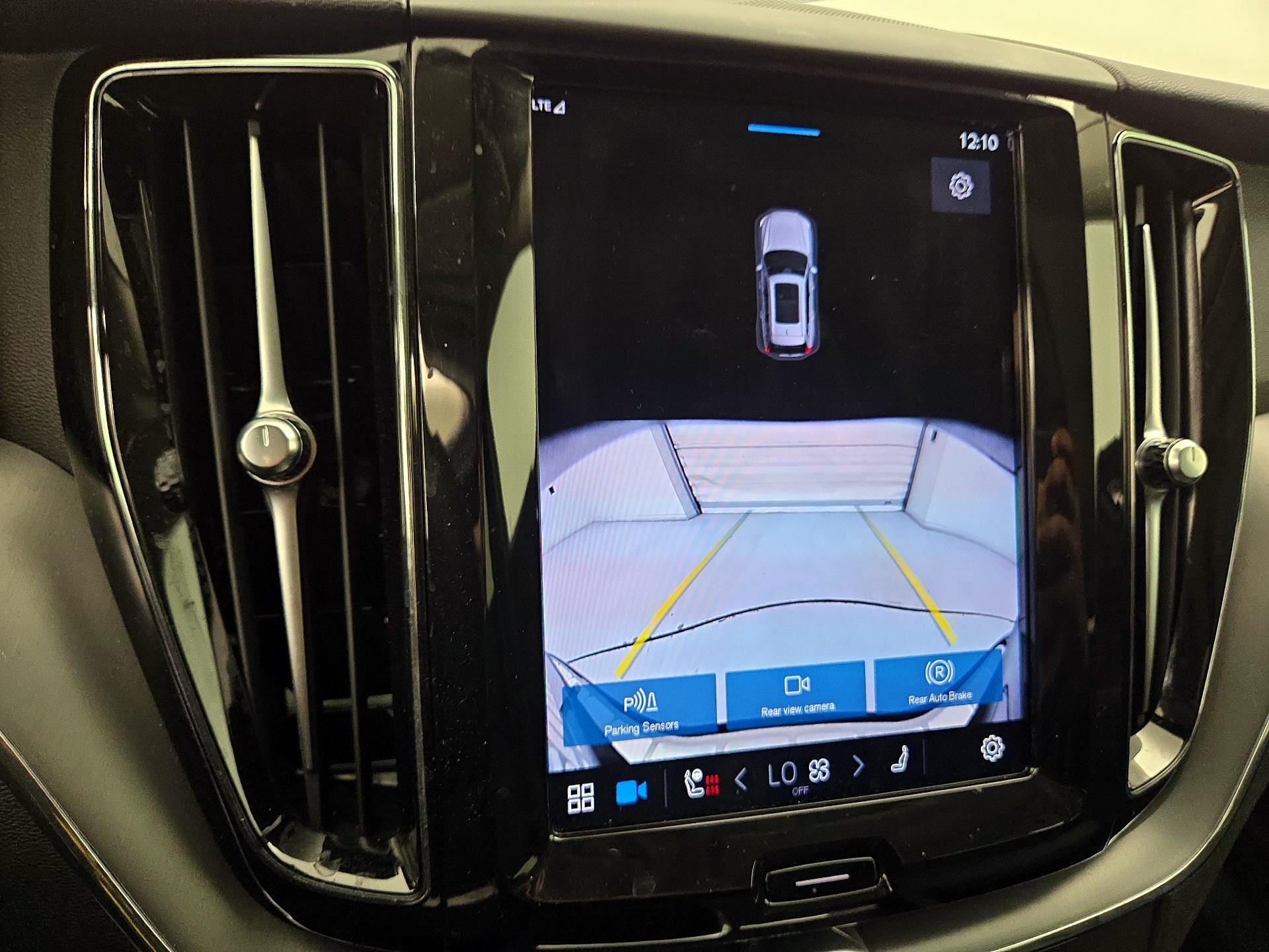 Thumbnail: 2024 Volvo XC60 - 14