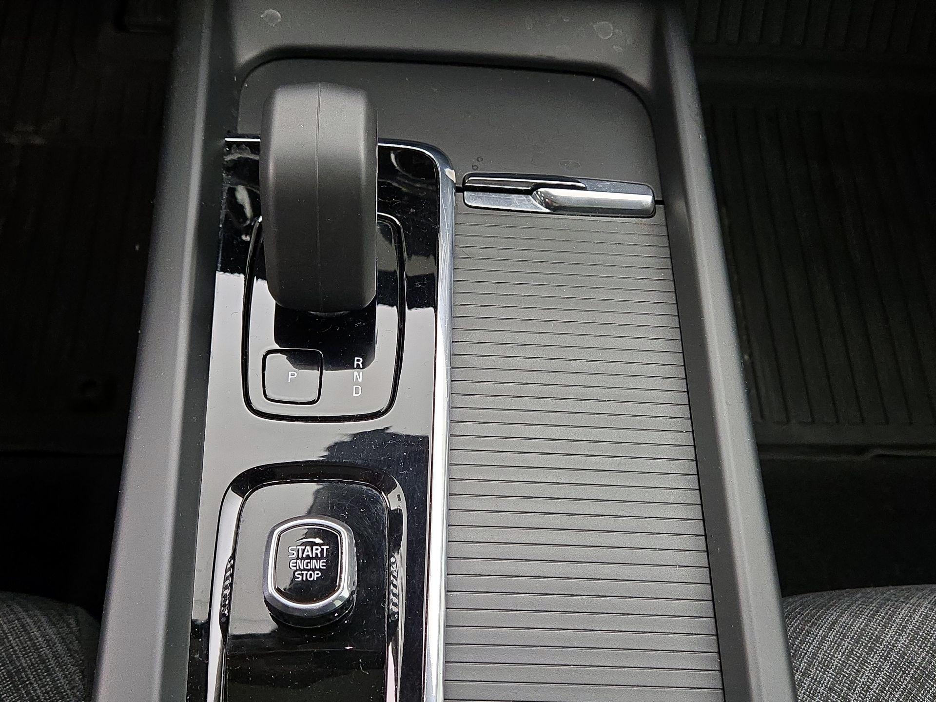 Thumbnail: 2024 Volvo XC60 - 17