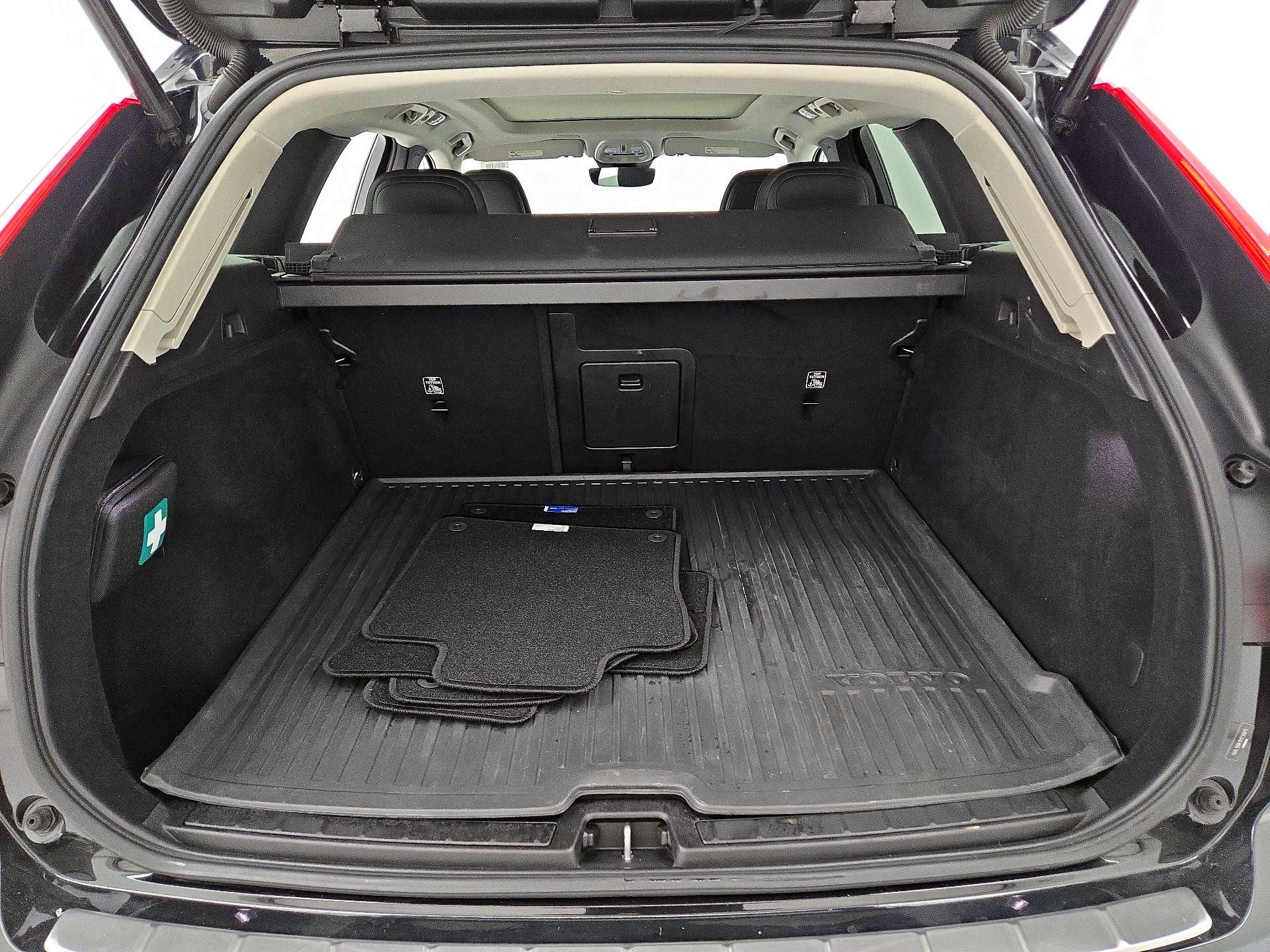 Thumbnail: 2024 Volvo XC60 - 19