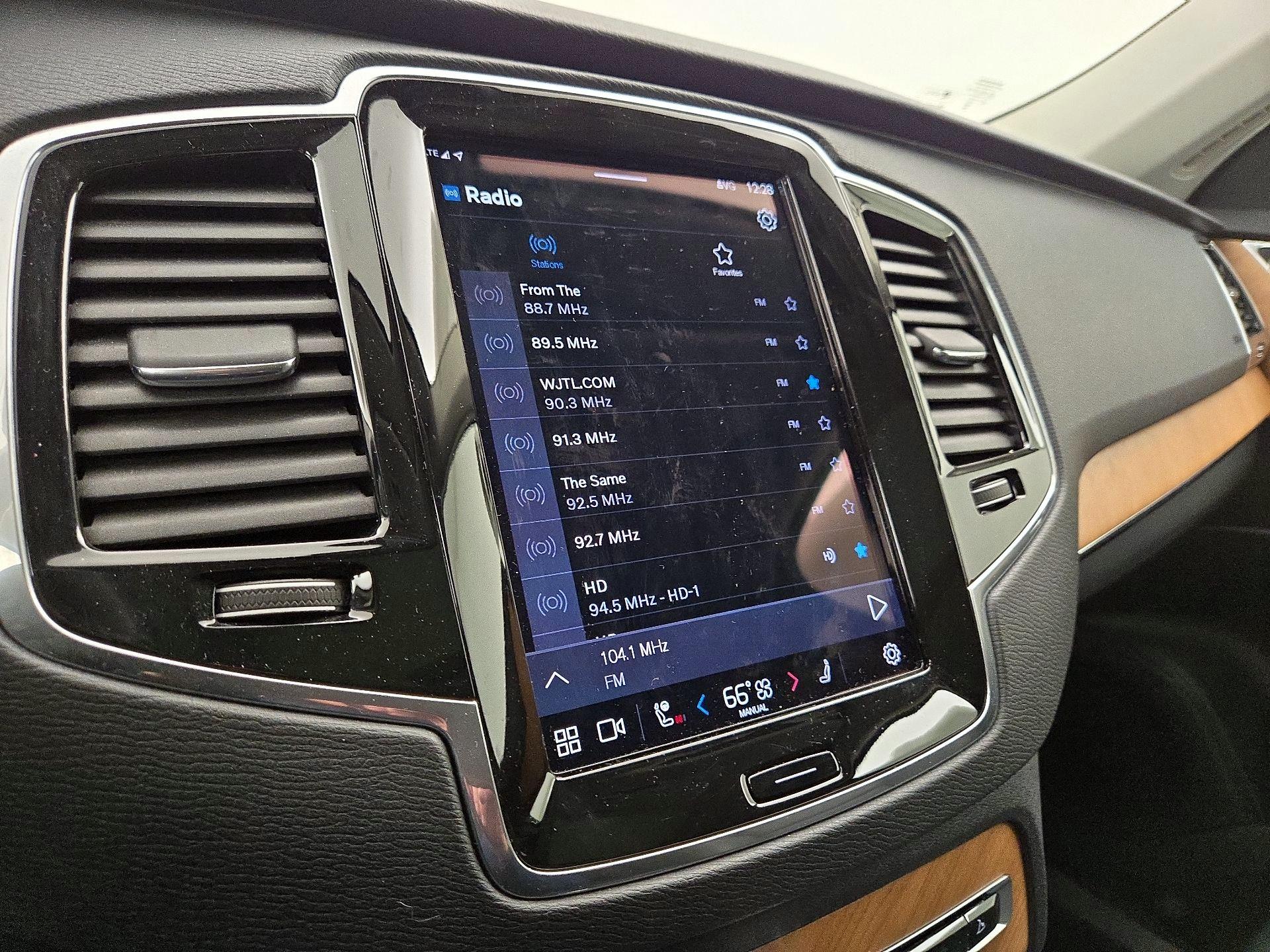 Thumbnail: 2023 Volvo XC90 - 15