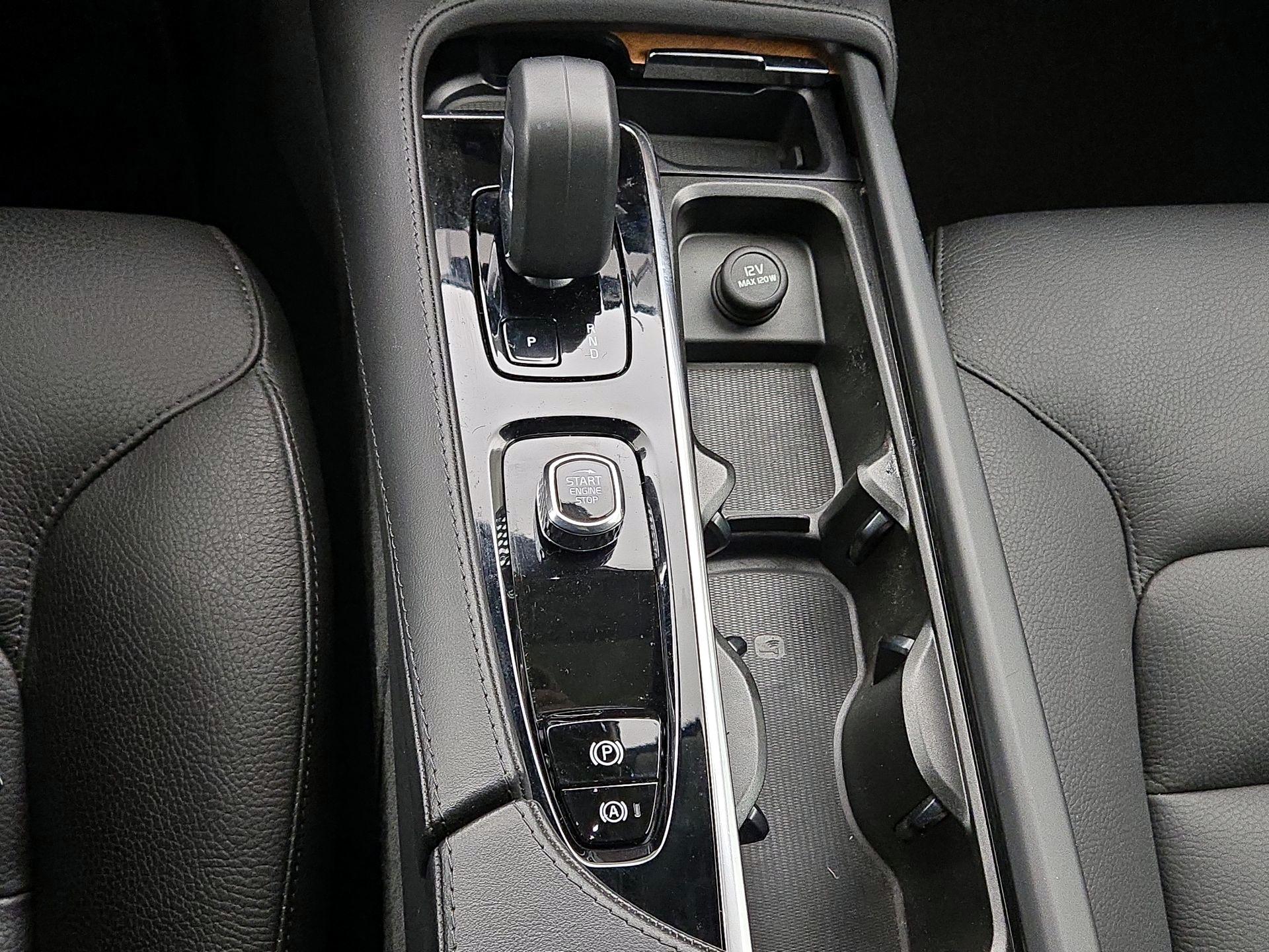 Thumbnail: 2023 Volvo XC90 - 17