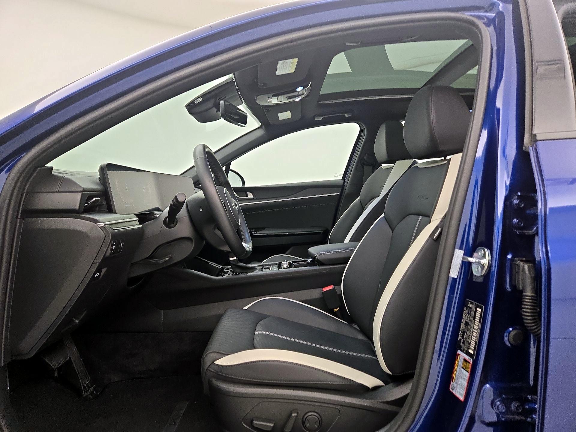 Thumbnail: 2025 Kia K5 - 11