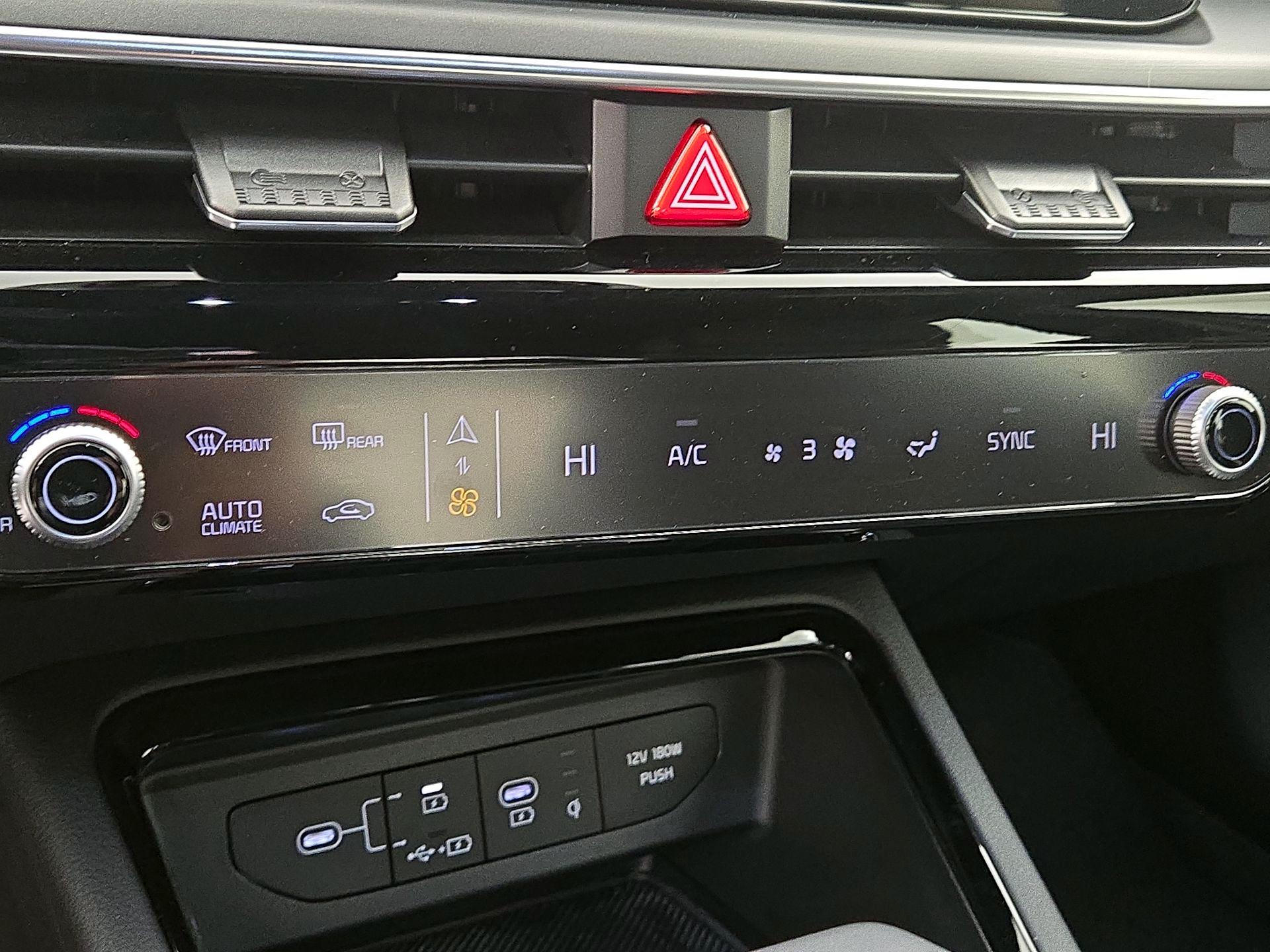 Thumbnail: 2025 Kia K5 - 16