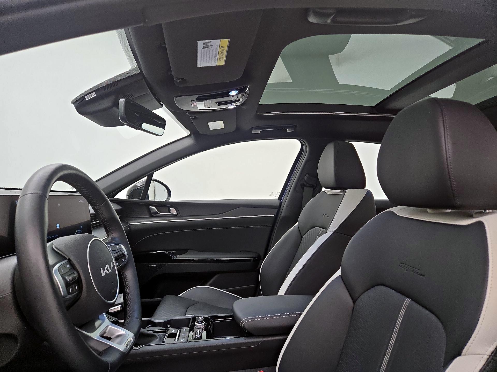 Thumbnail: 2025 Kia K5 - 19