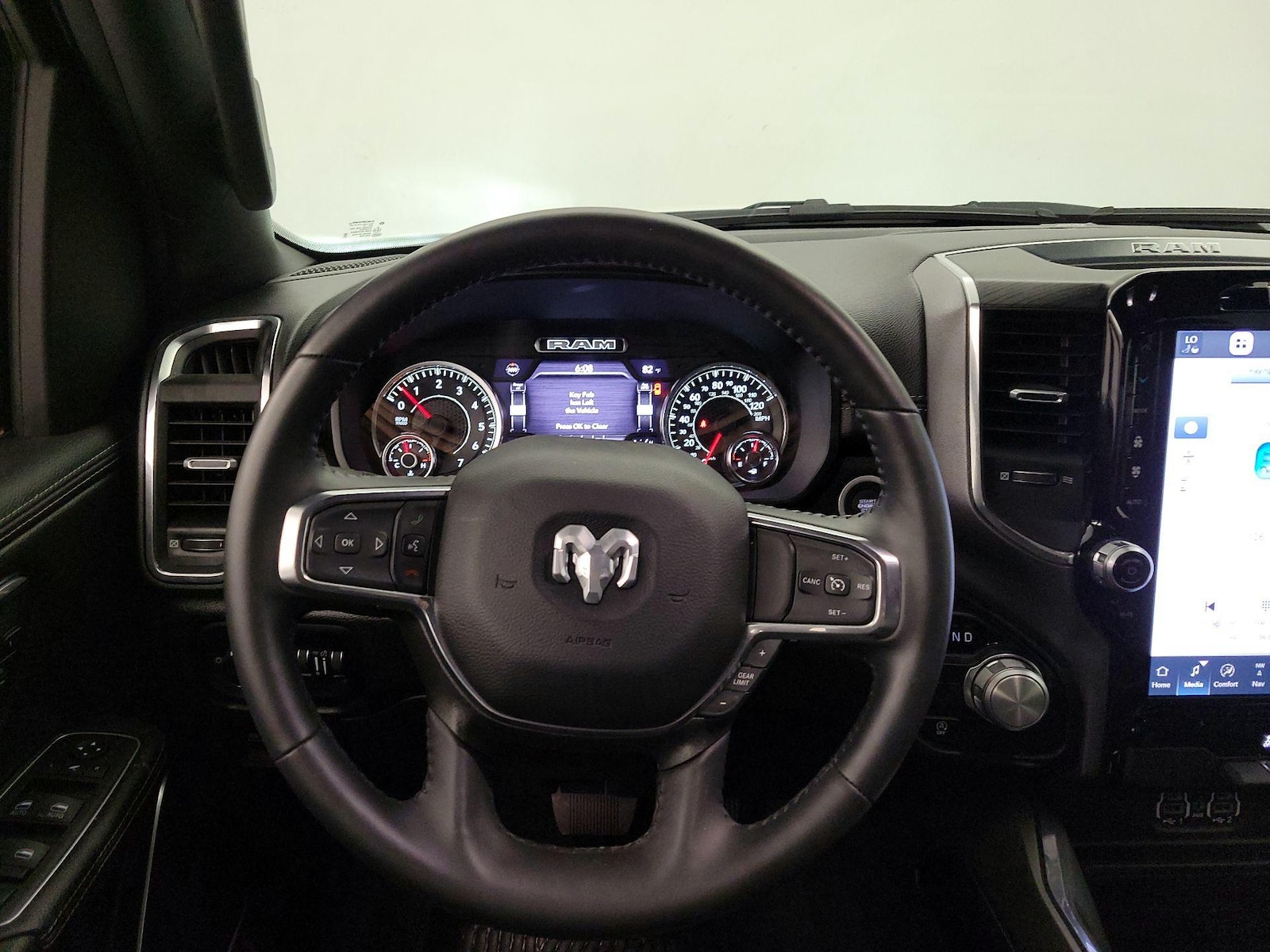 2024 RAM Ram 1500 Pickup Laramie - Photo 11