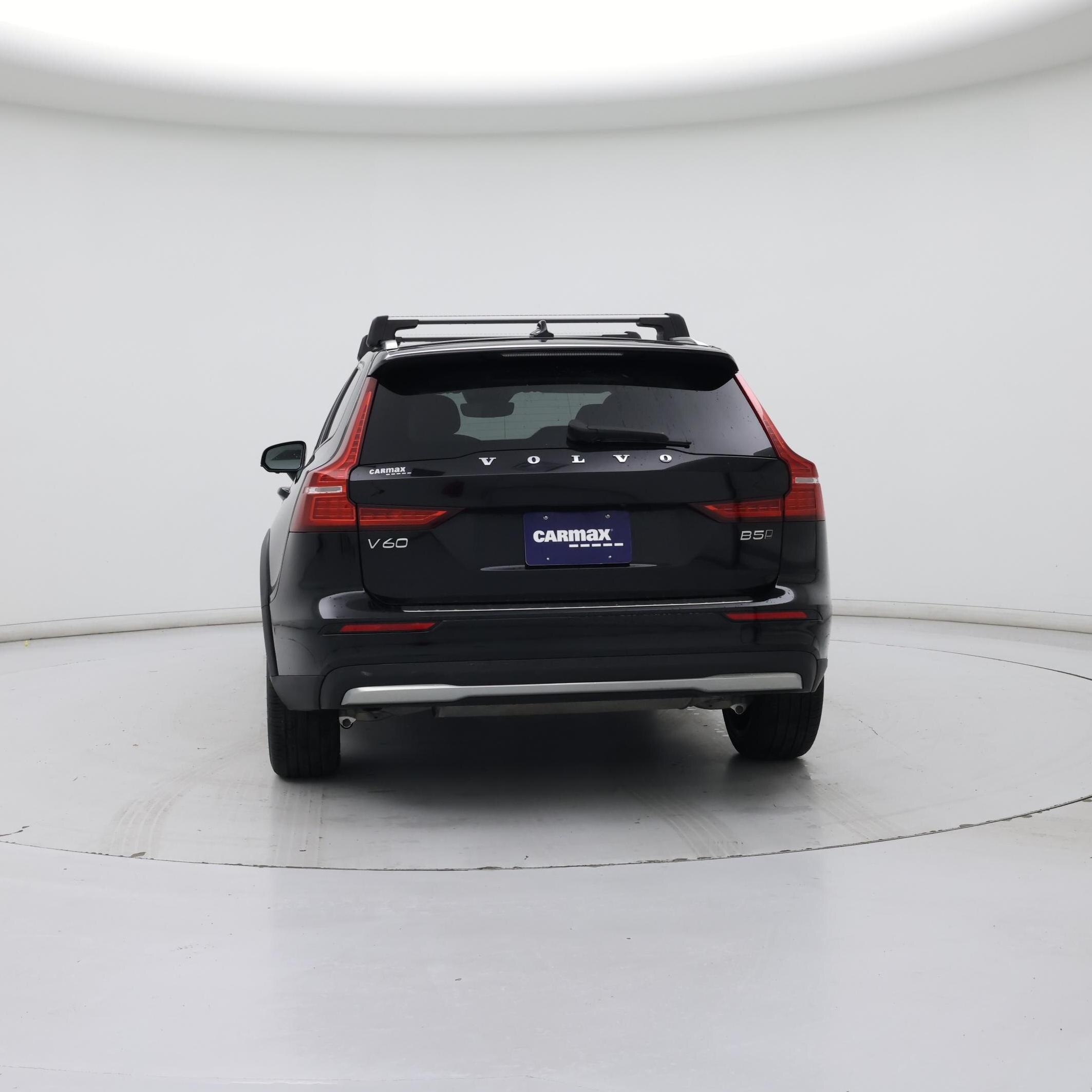 Thumbnail: 2023 Volvo S60 - 6