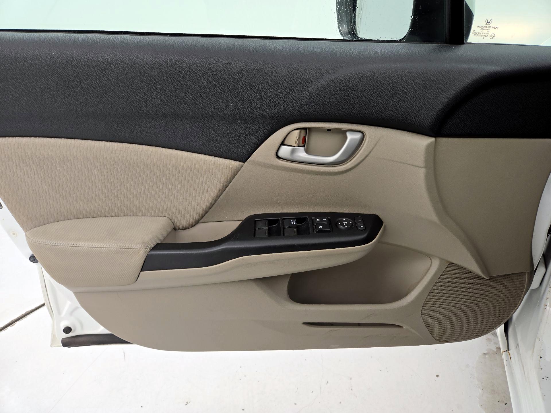 Thumbnail: 2015 Honda Civic - 12