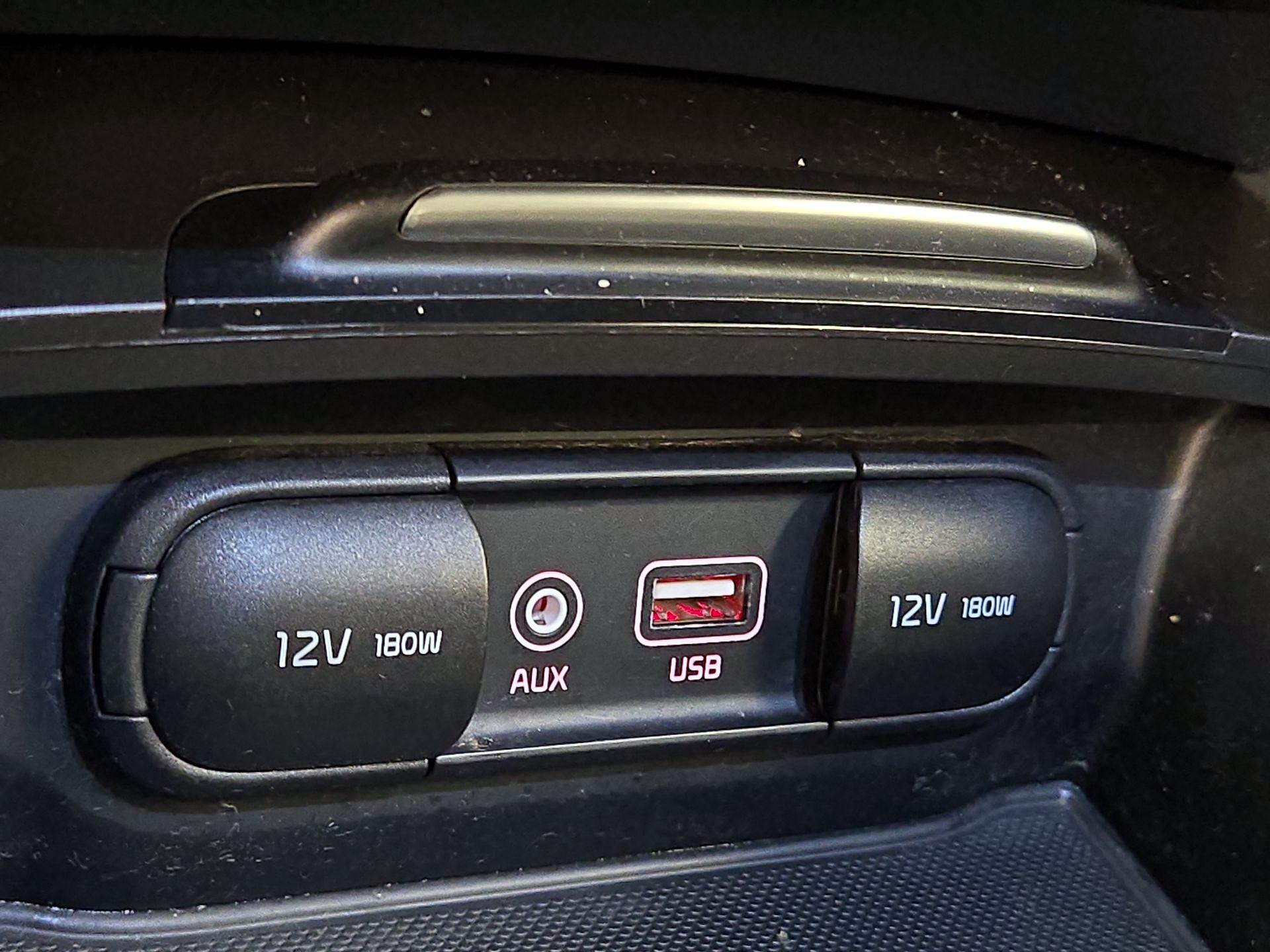 Thumbnail: 2019 Kia Optima - 17