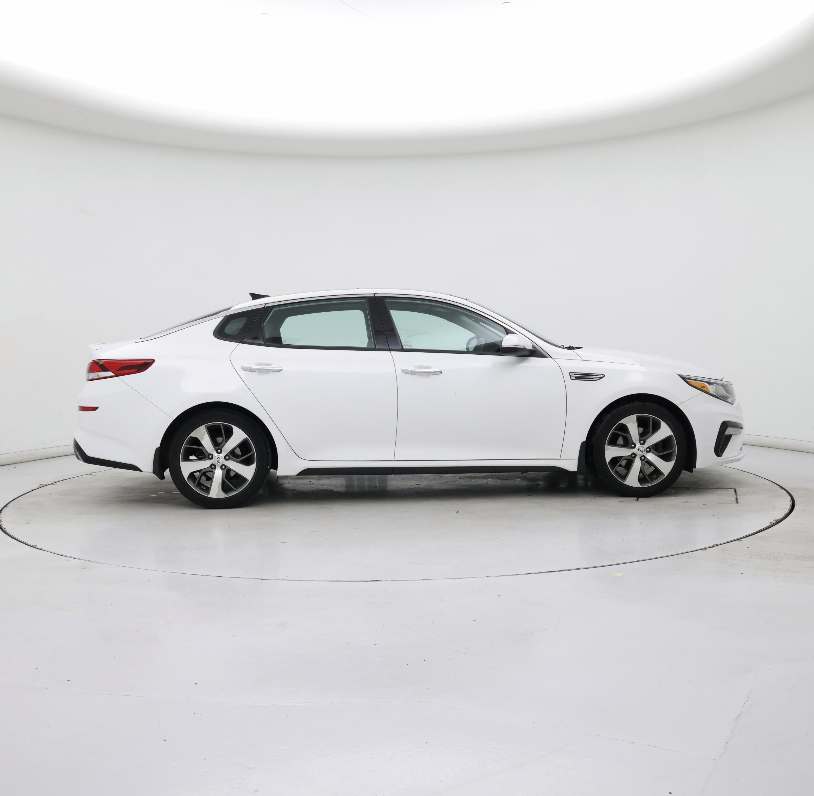 Thumbnail: 2019 Kia Optima - 7