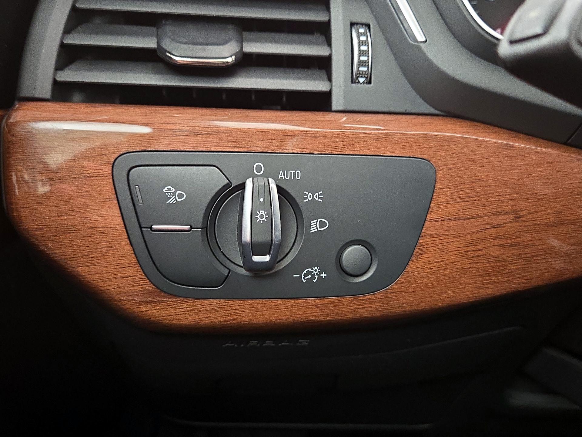 Thumbnail: 2023 Audi A4 - 13