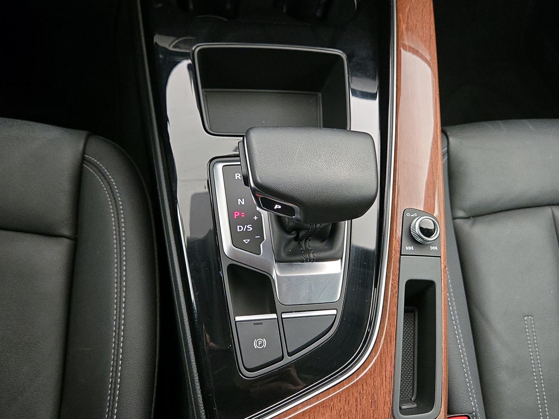 Thumbnail: 2023 Audi A4 - 17