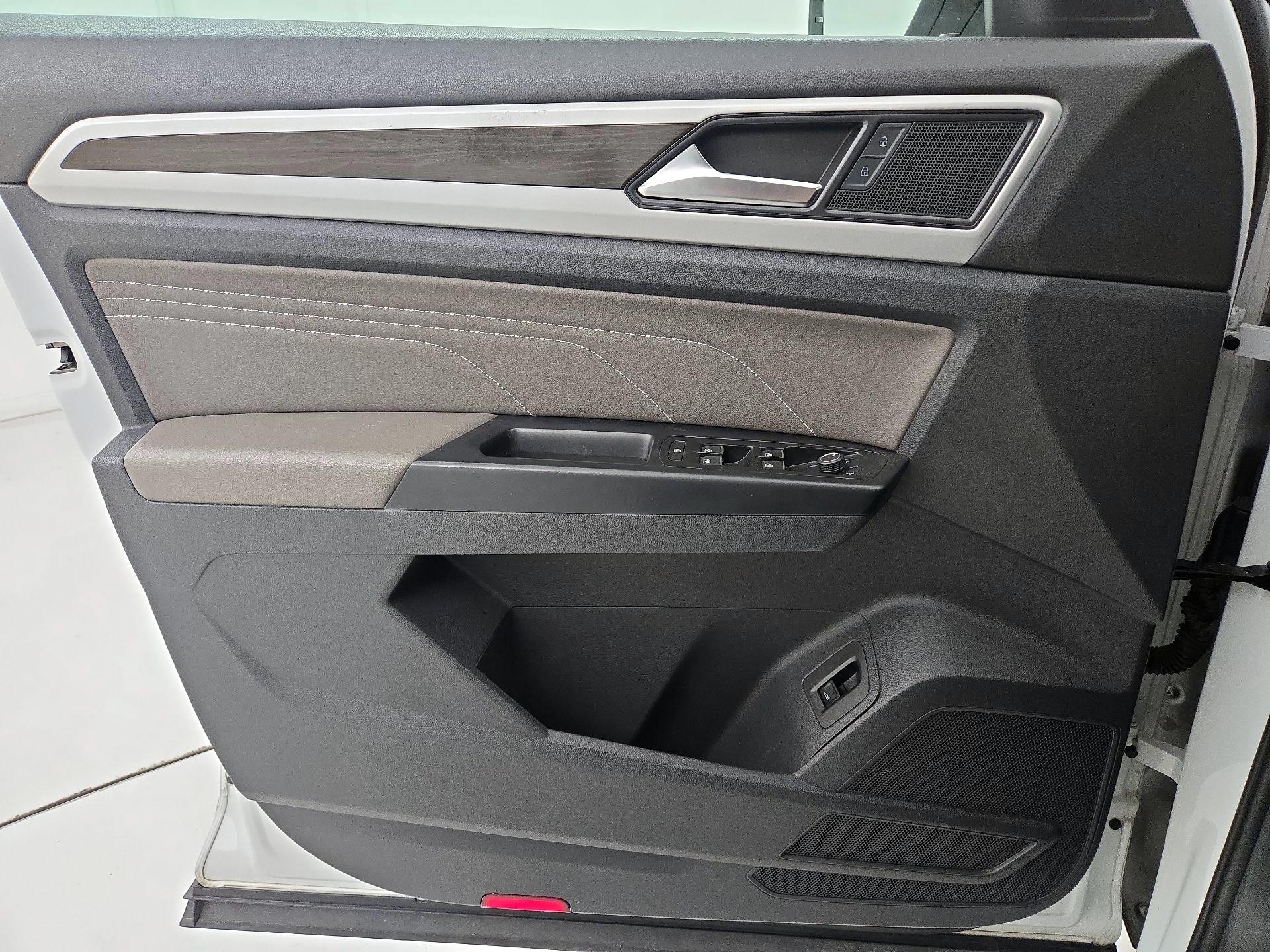 Thumbnail: 2021 Volkswagen Atlas - 12