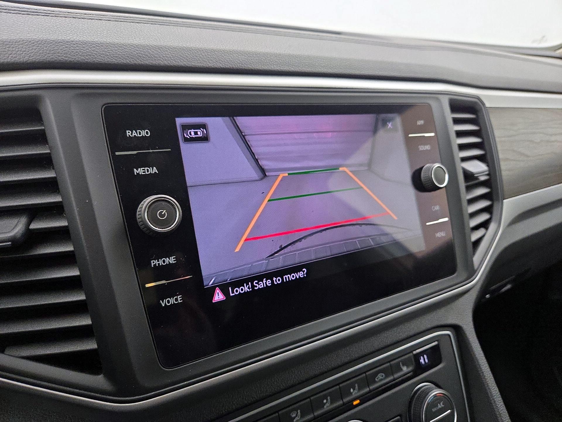 Thumbnail: 2021 Volkswagen Atlas - 14