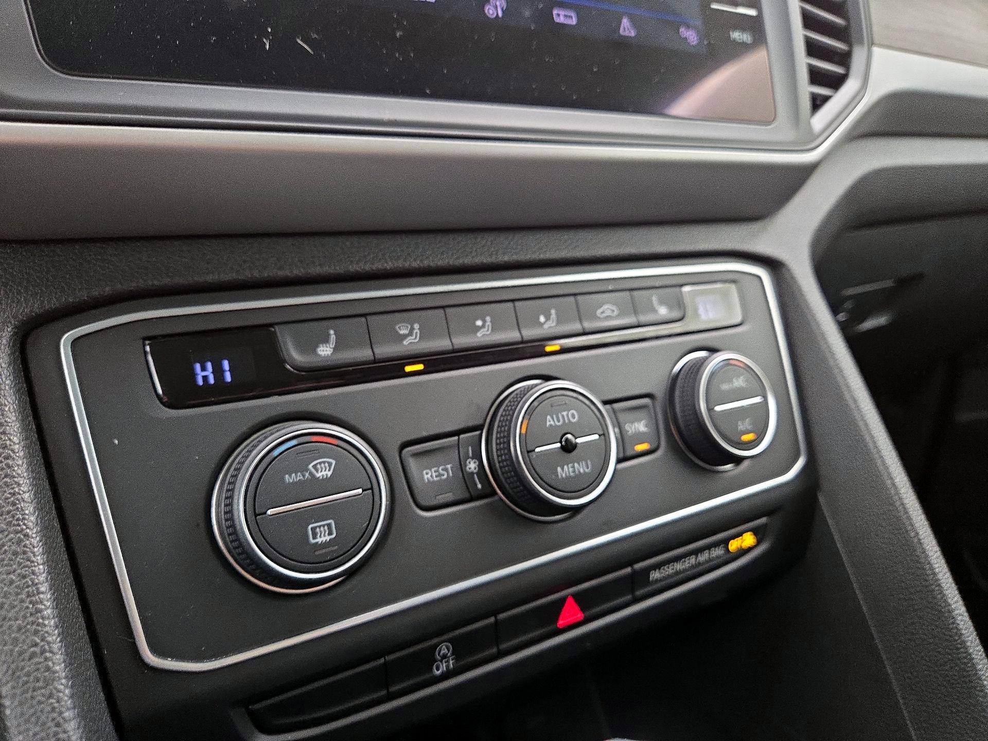 Thumbnail: 2021 Volkswagen Atlas - 16