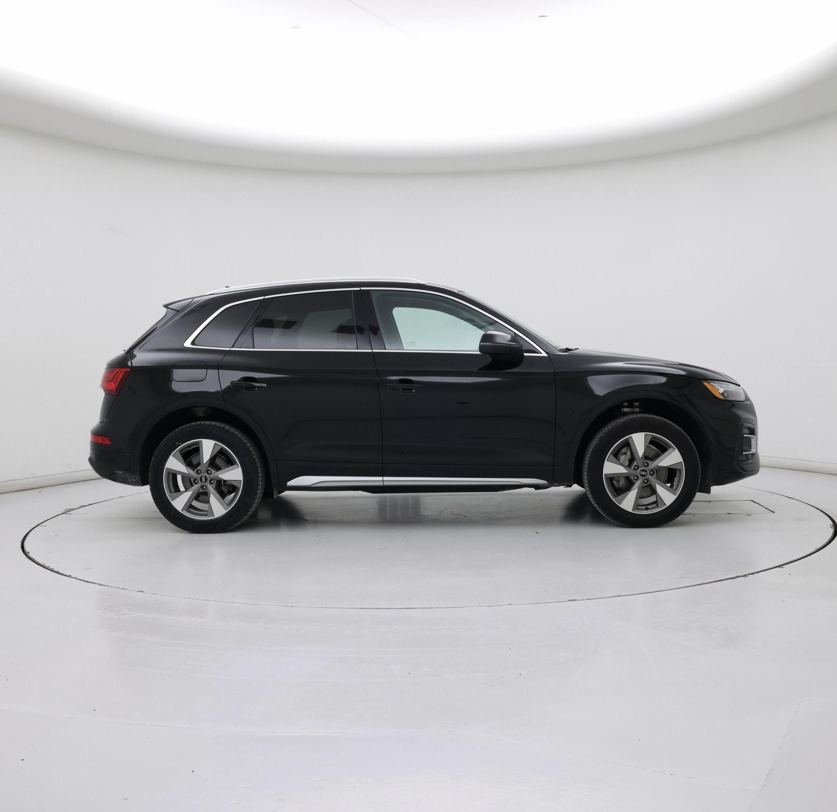 Thumbnail: 2023 Audi Q5 - 7
