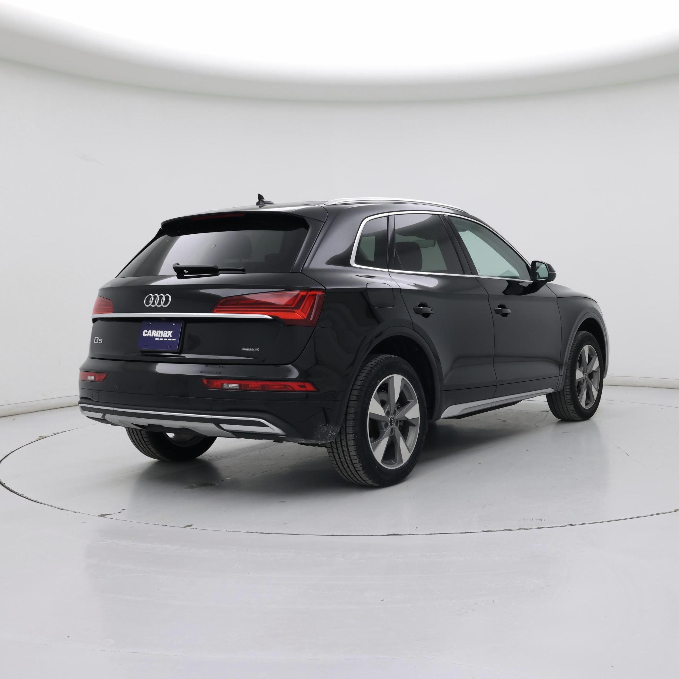 Thumbnail: 2023 Audi Q5 - 8