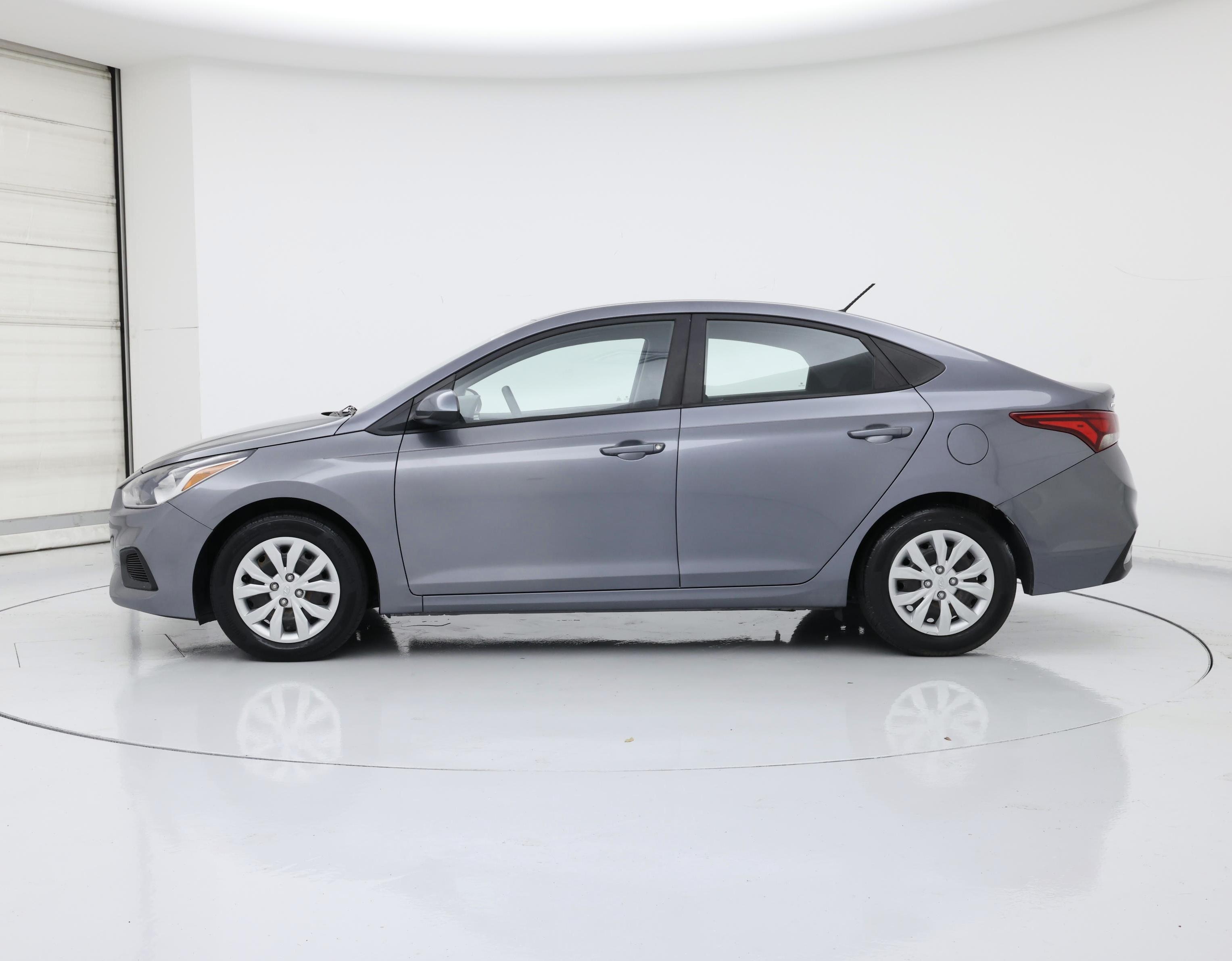 Thumbnail: 2018 Hyundai Accent - 3