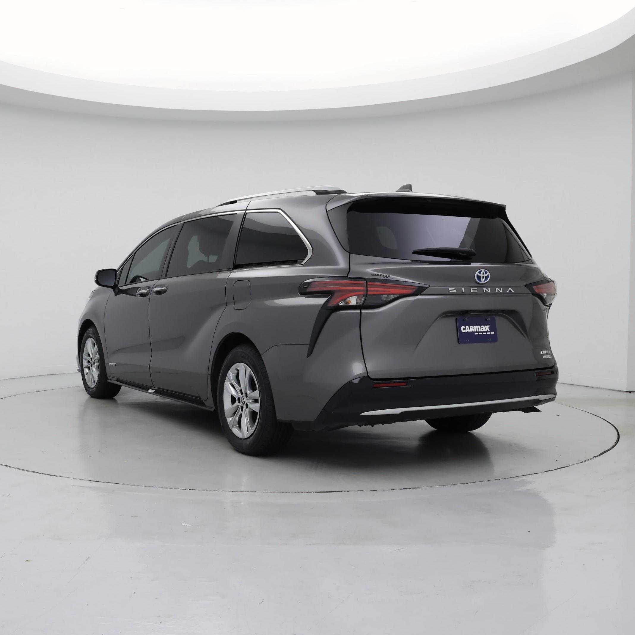 Thumbnail: 2021 Toyota Sienna - 2