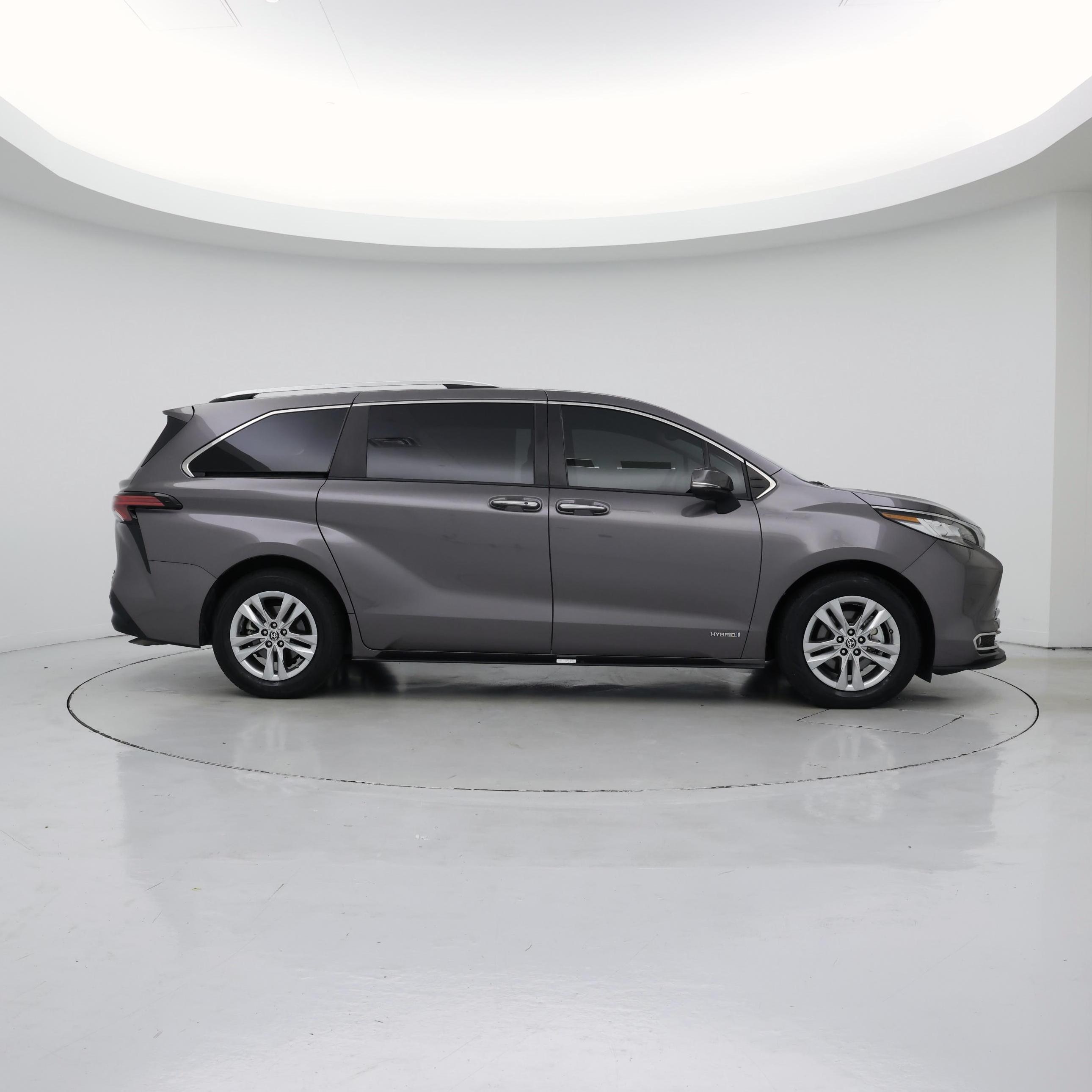 Thumbnail: 2021 Toyota Sienna - 7