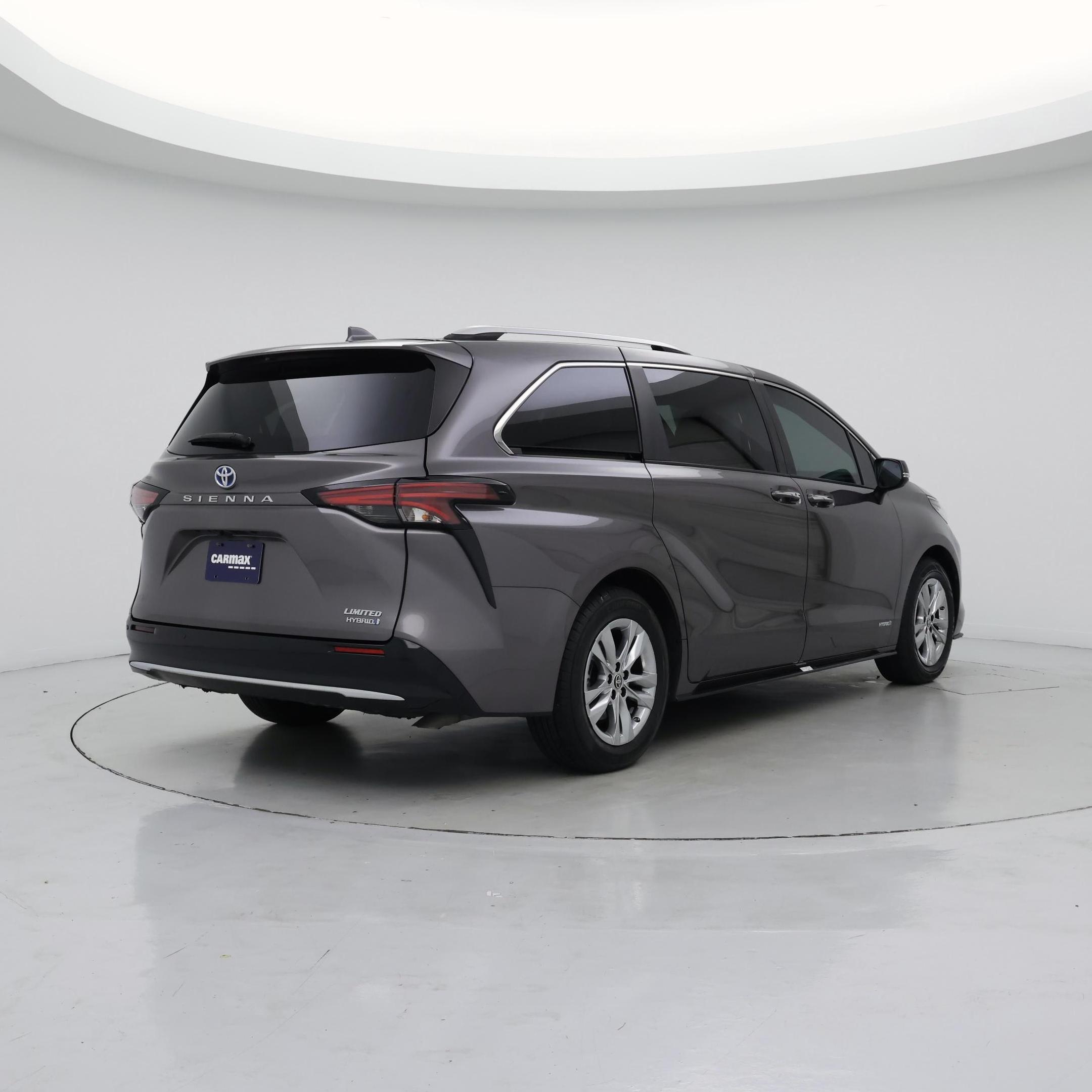 Thumbnail: 2021 Toyota Sienna - 8