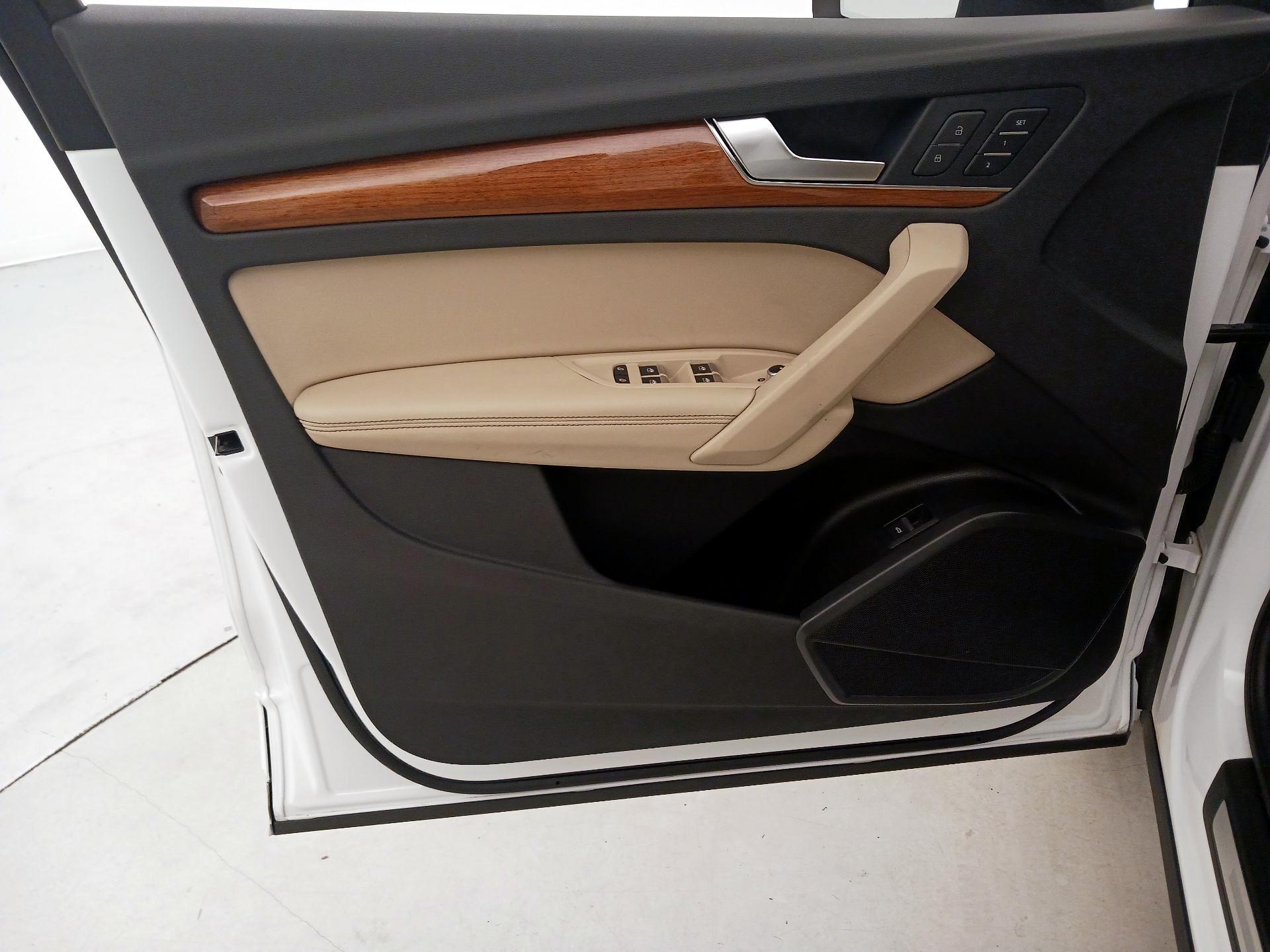 Thumbnail: 2021 Audi Q5 - 12