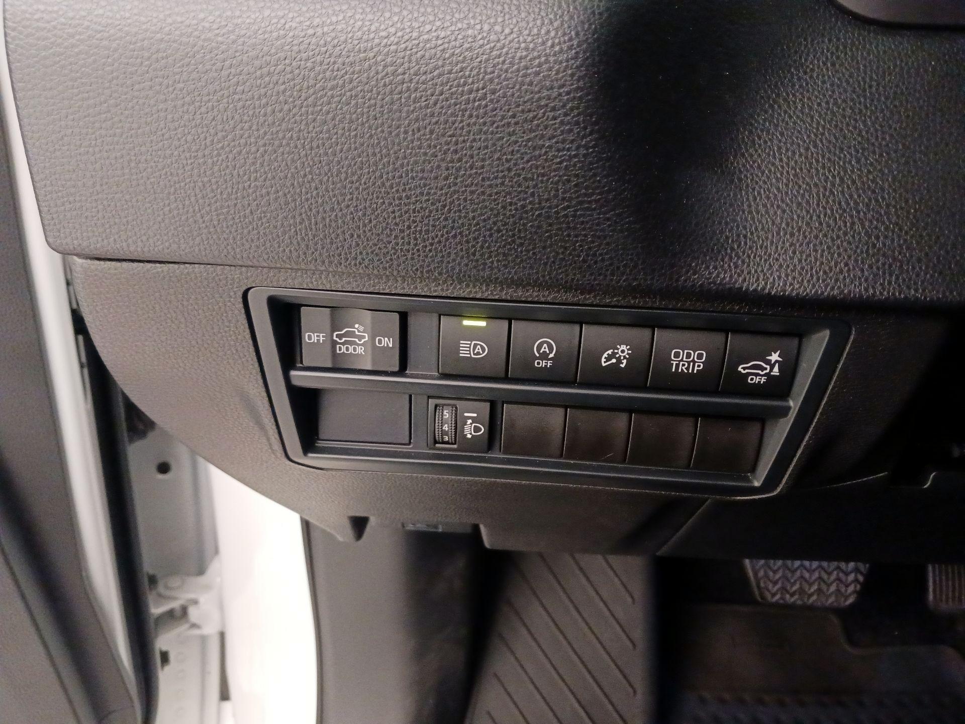 Thumbnail: 2024 Toyota Tundra - 13