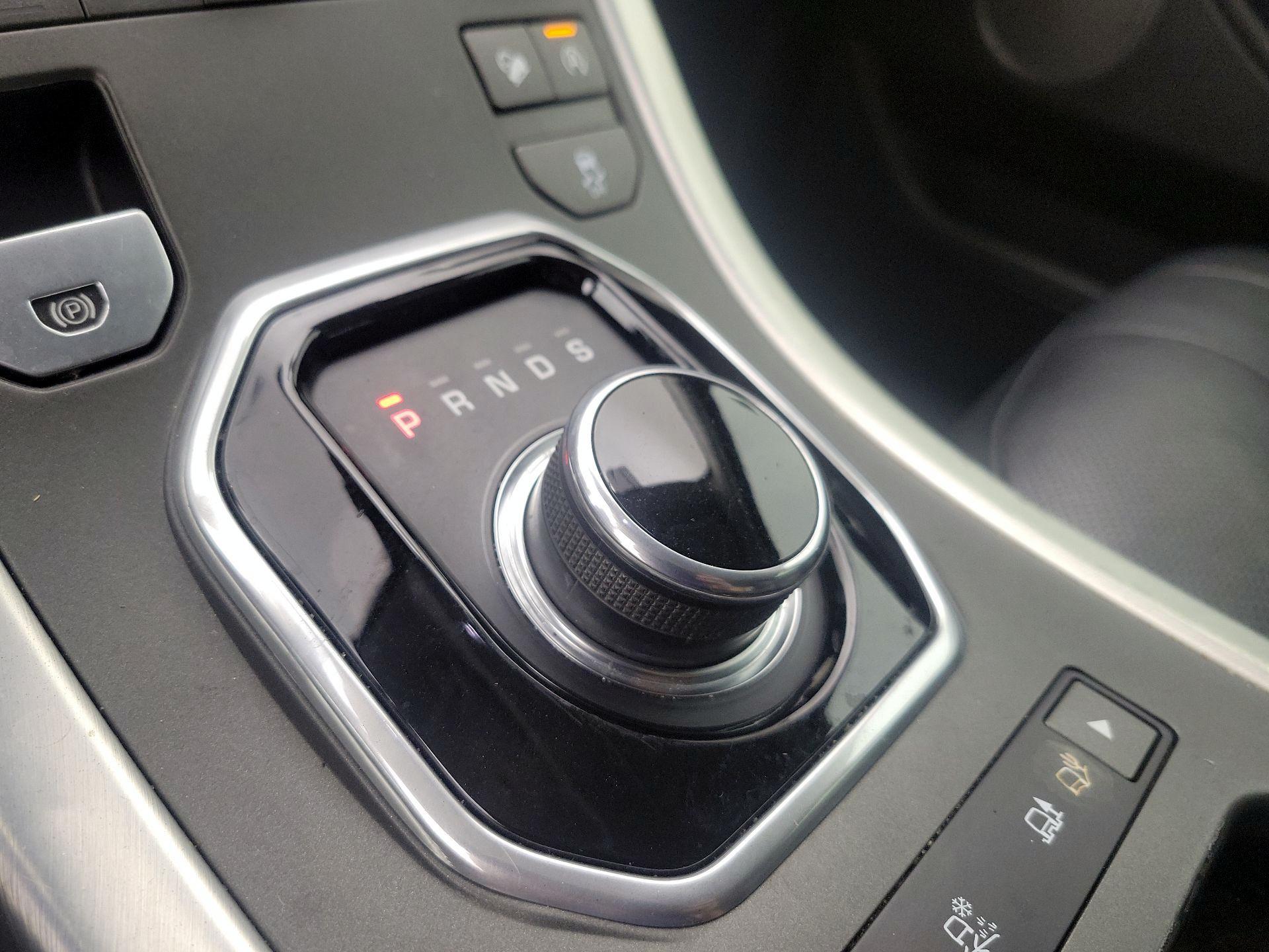 Thumbnail: 2017 Land Rover Range Rover Evoque - 18