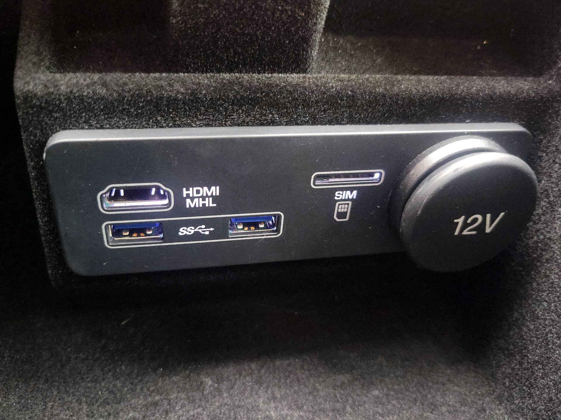 Thumbnail: 2017 Land Rover Range Rover Evoque - 19