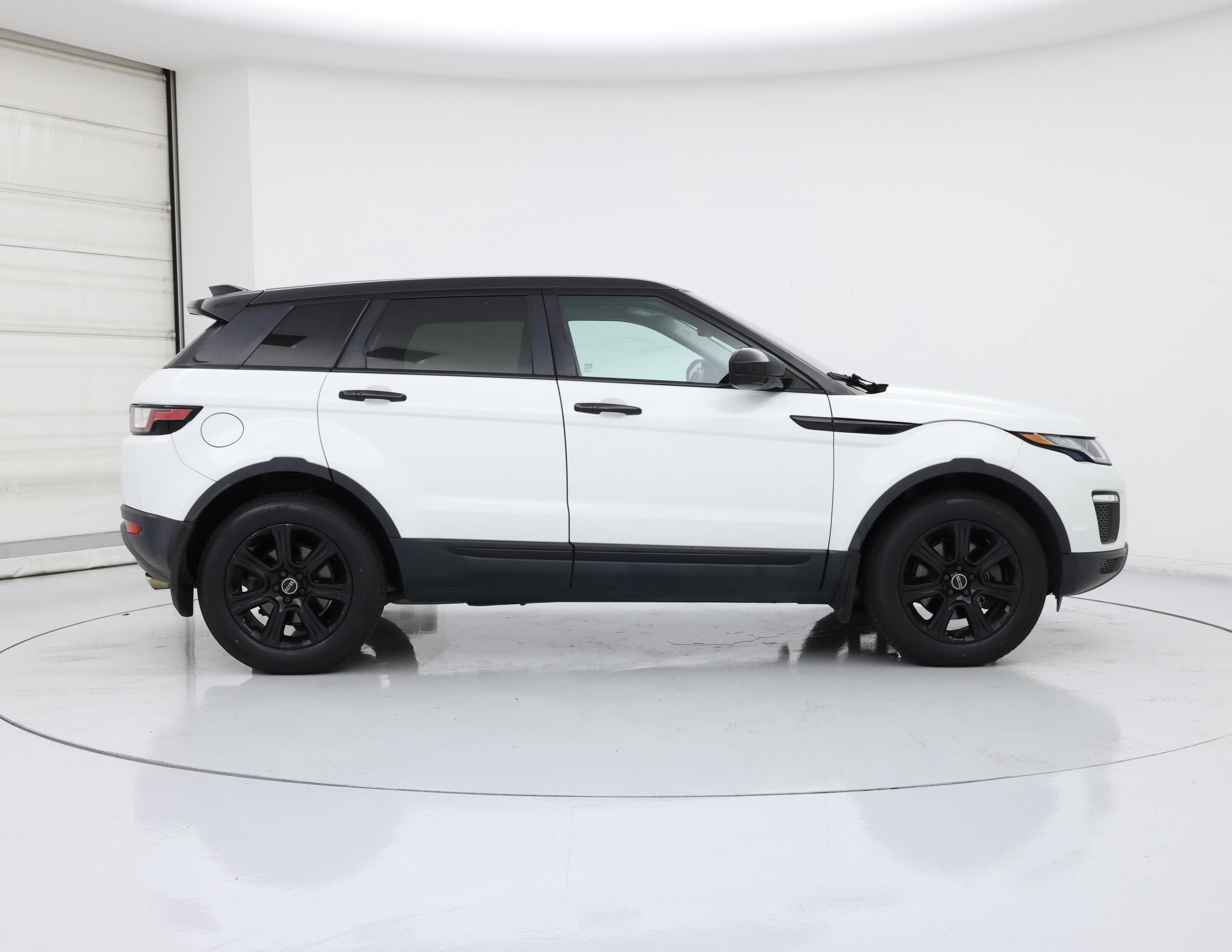 Thumbnail: 2017 Land Rover Range Rover Evoque - 7