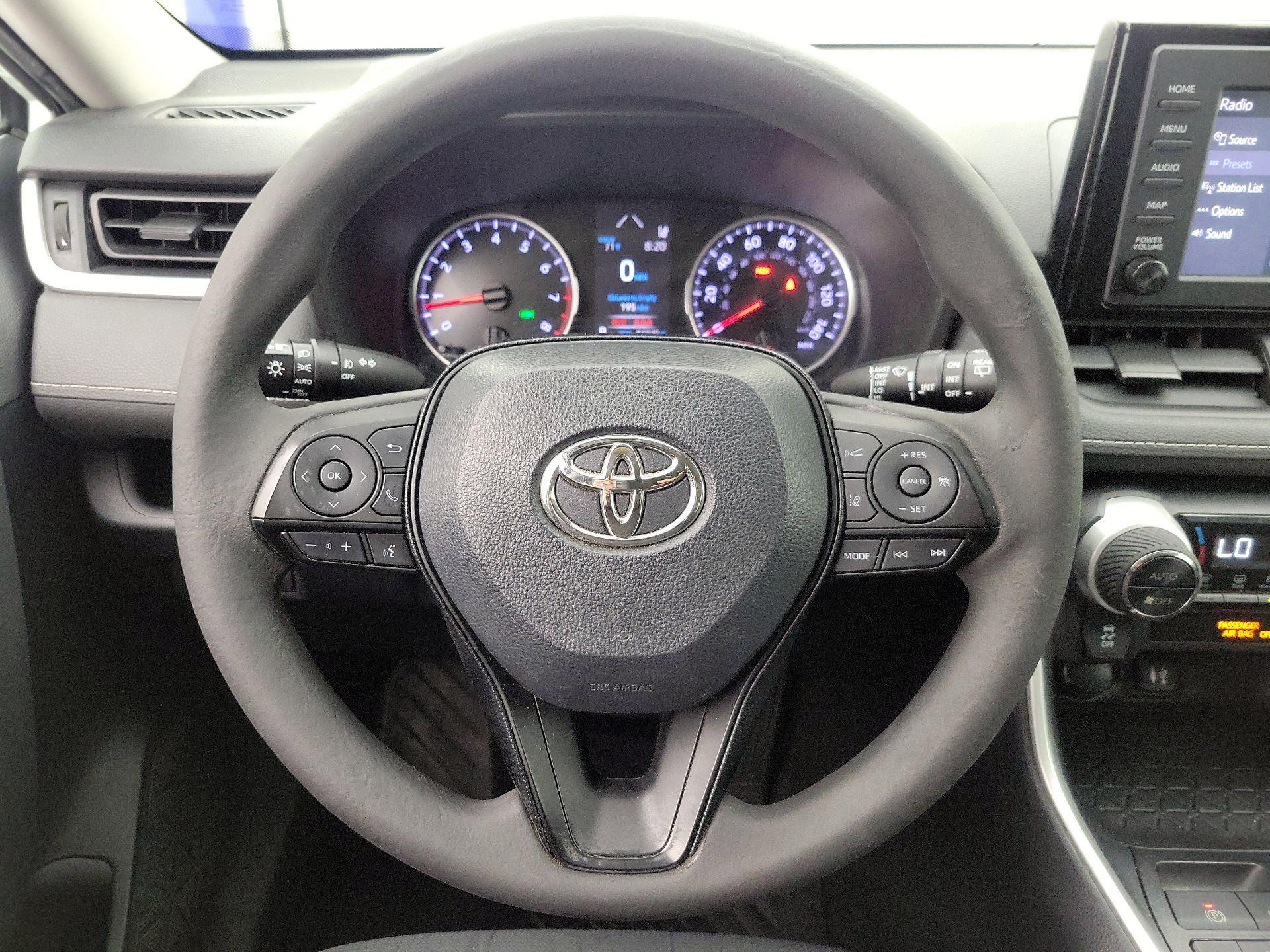 Thumbnail: 2019 Toyota RAV4 - 10