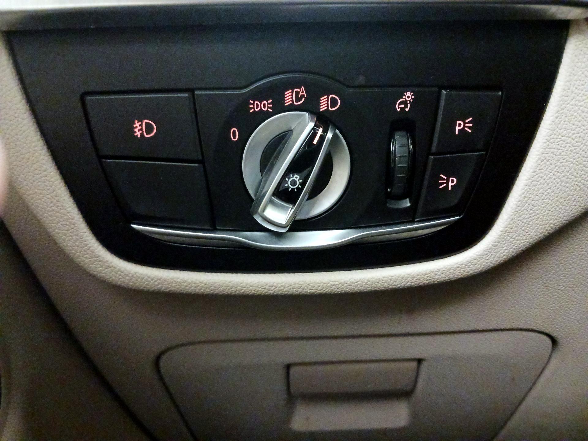 Thumbnail: 2021 BMW X4 - 13