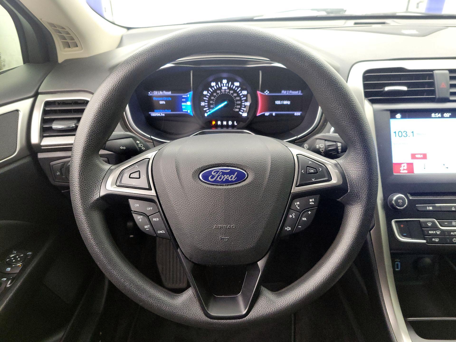 Thumbnail: 2017 Ford Fusion - 10