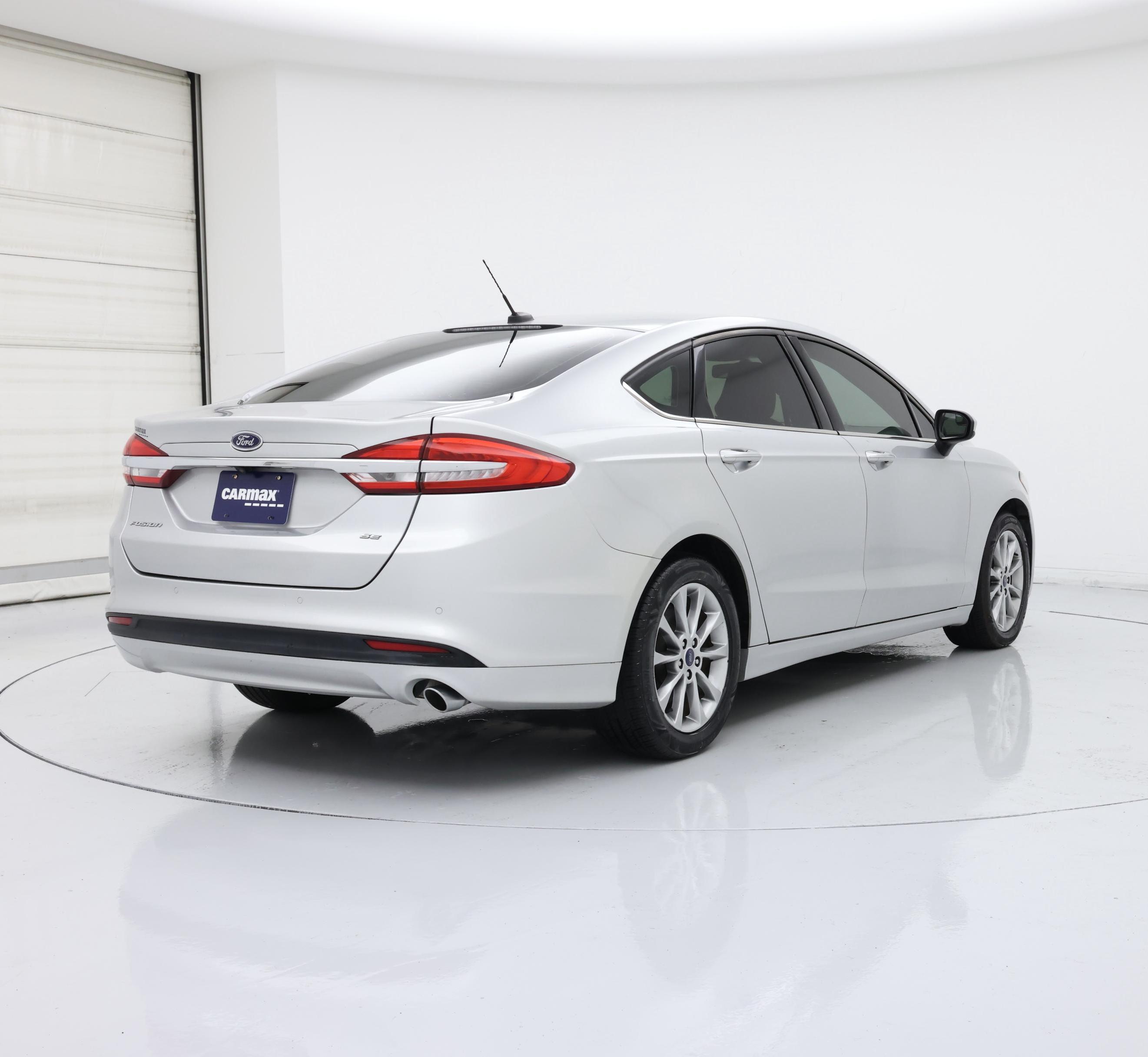 Thumbnail: 2017 Ford Fusion - 8