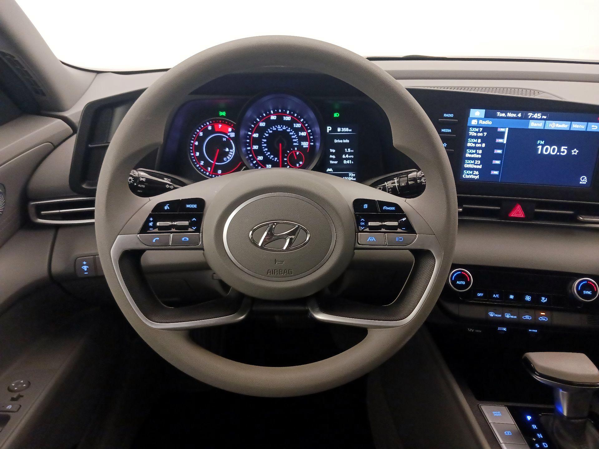 Thumbnail: 2023 Hyundai Elantra - 10