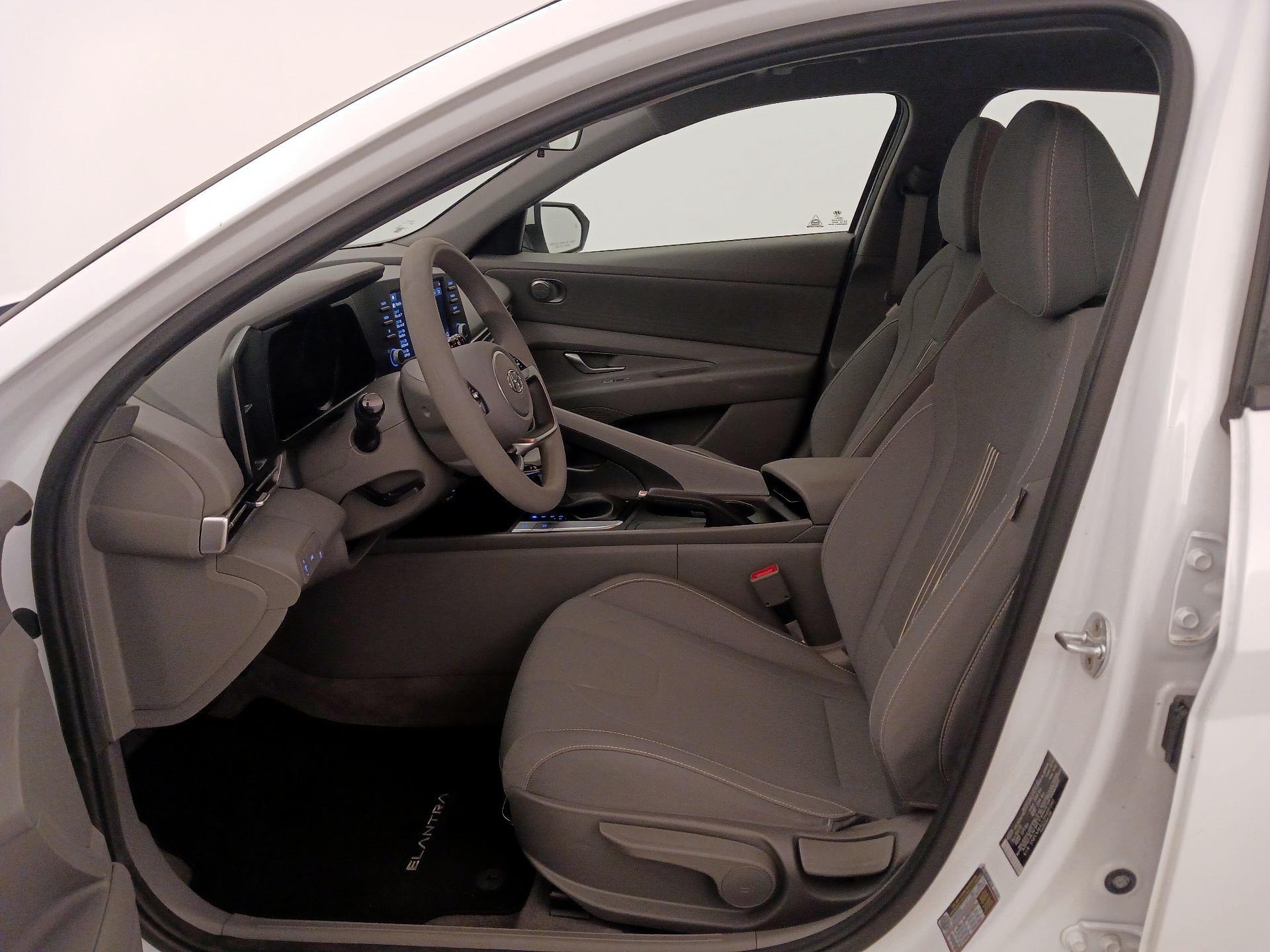 Thumbnail: 2023 Hyundai Elantra - 11