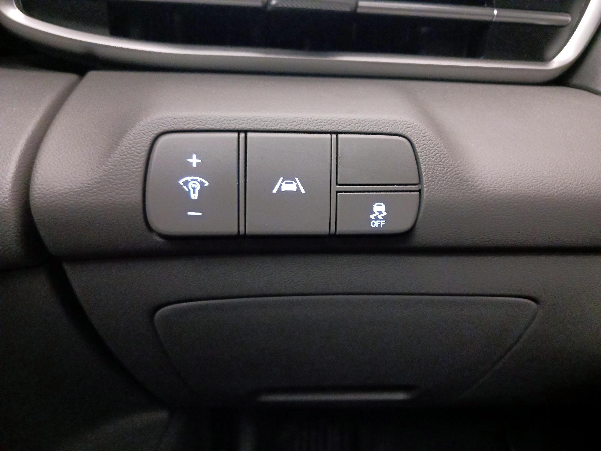 Thumbnail: 2023 Hyundai Elantra - 13