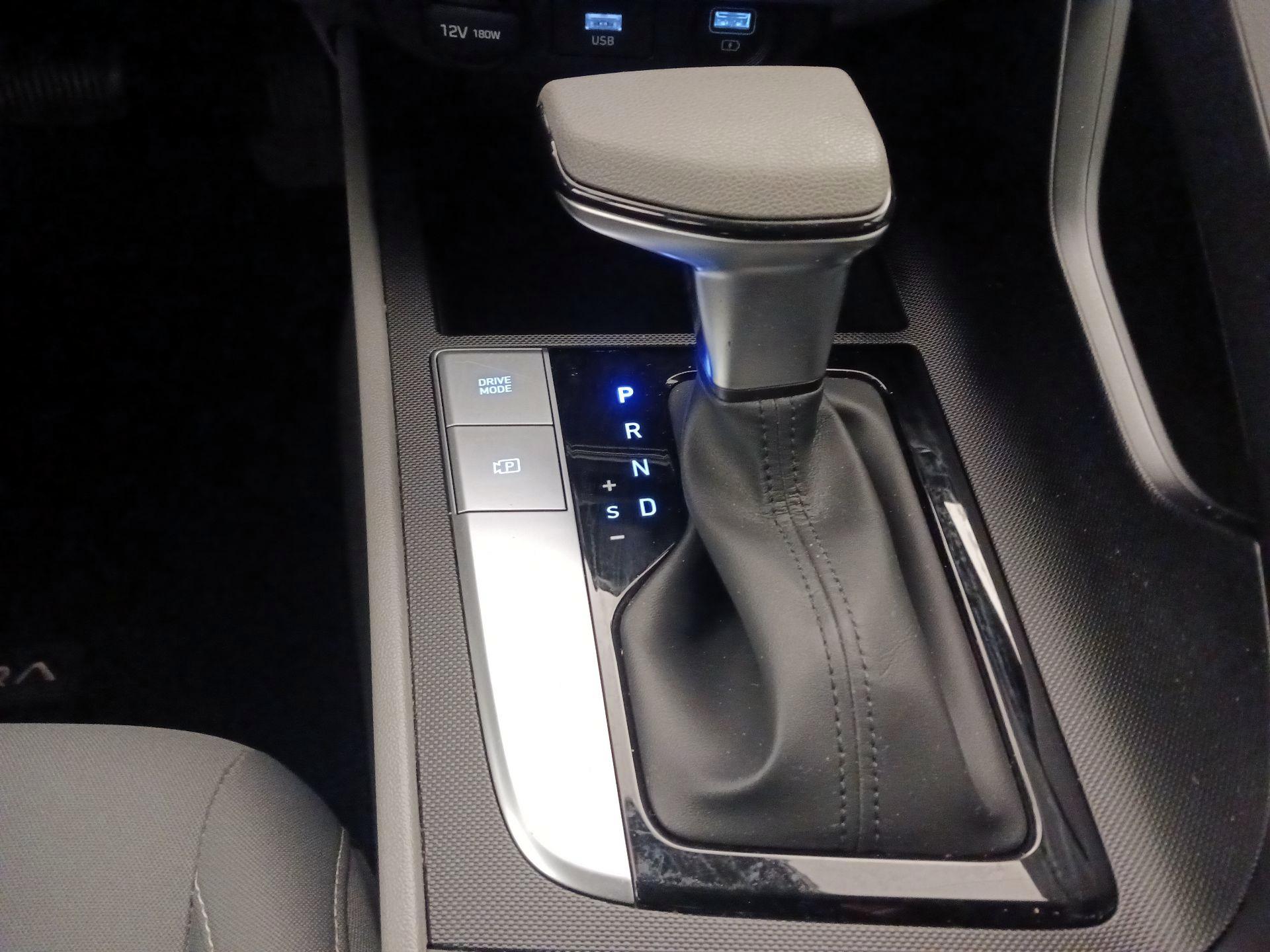 Thumbnail: 2023 Hyundai Elantra - 17