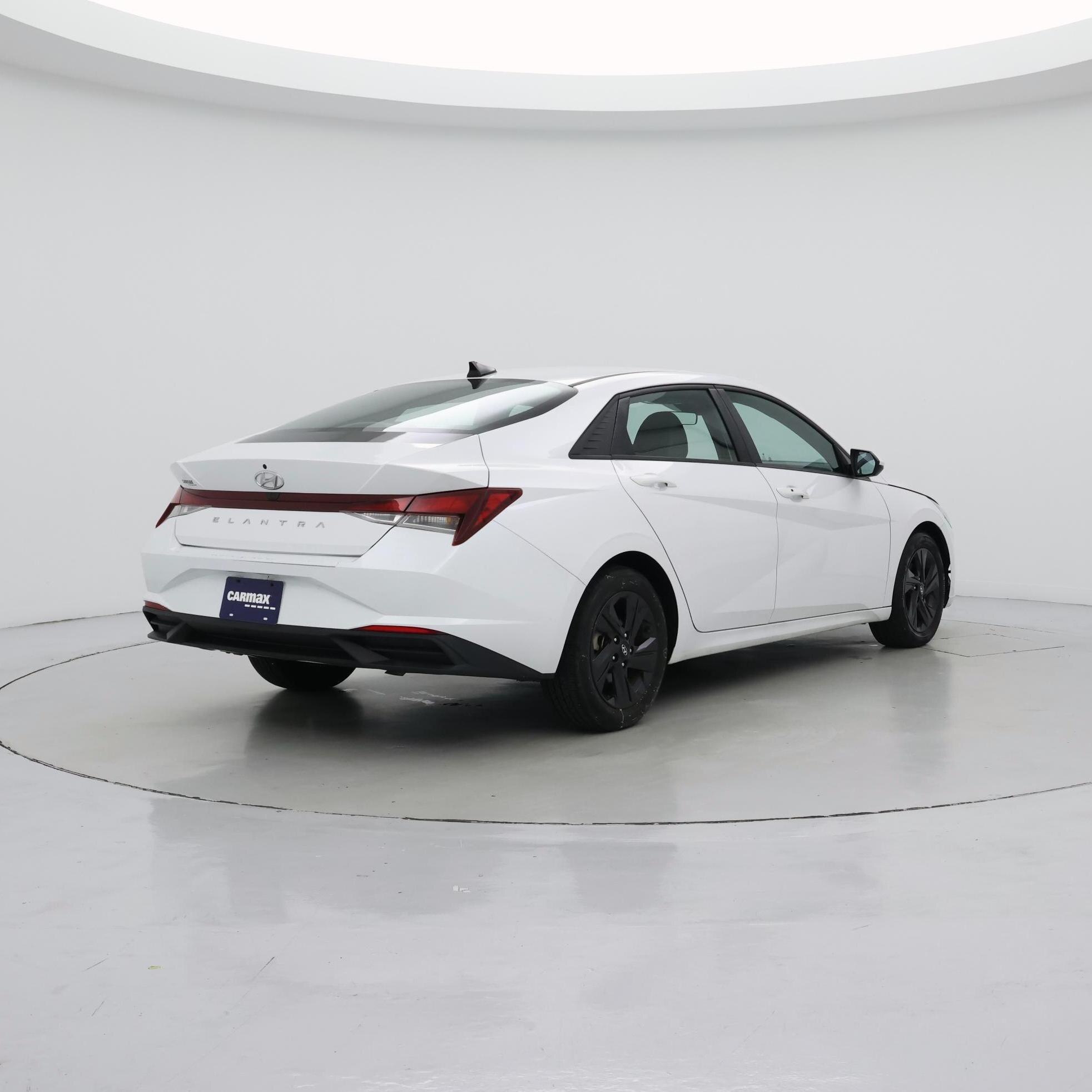 Thumbnail: 2023 Hyundai Elantra - 8