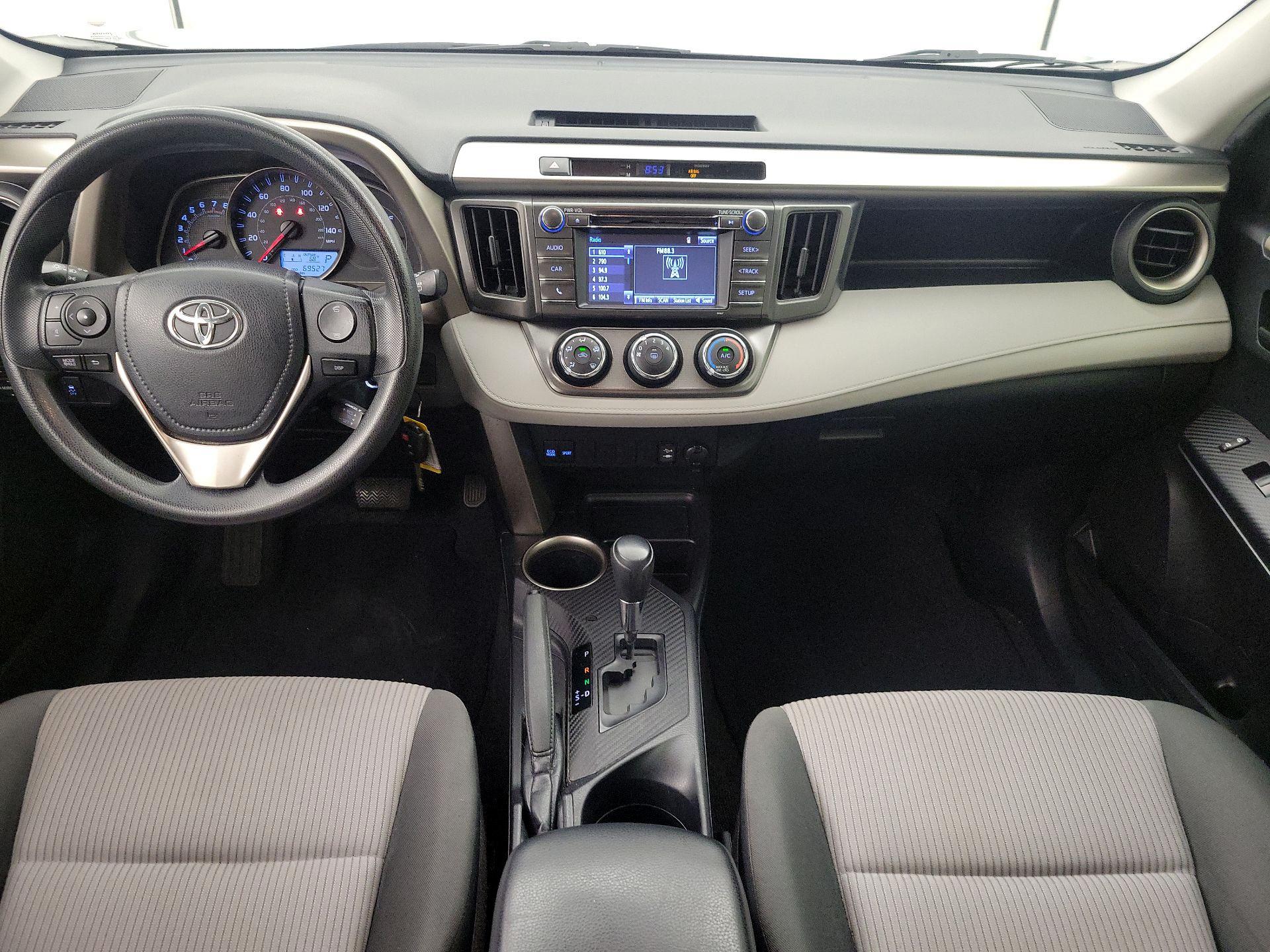Thumbnail: 2015 Toyota RAV4 - 9
