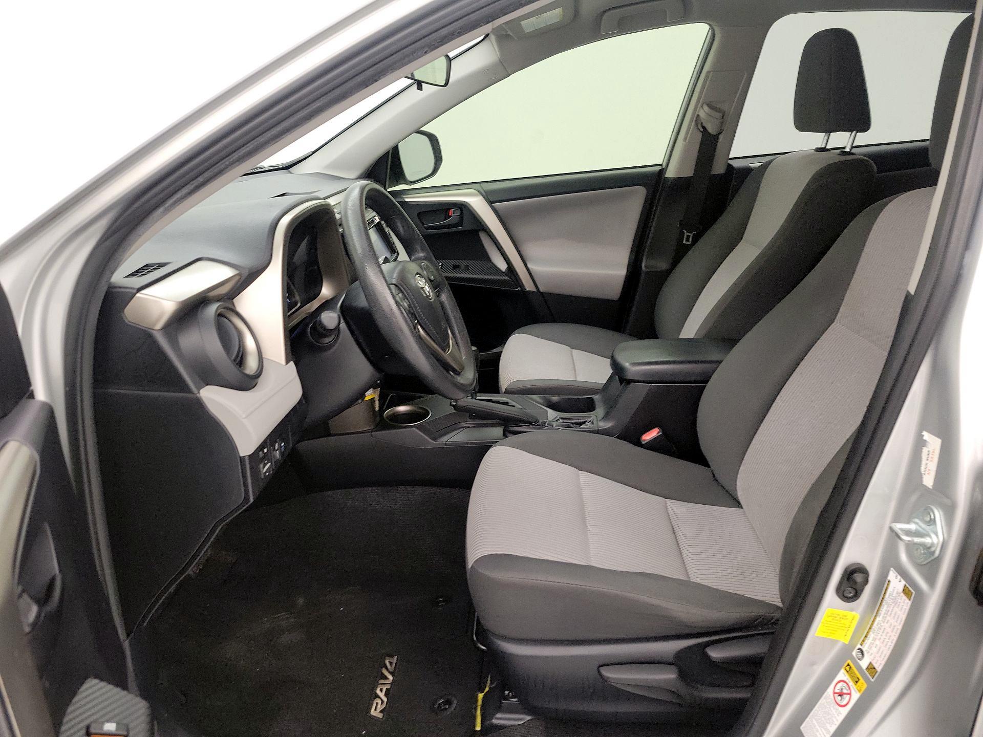 Thumbnail: 2015 Toyota RAV4 - 11