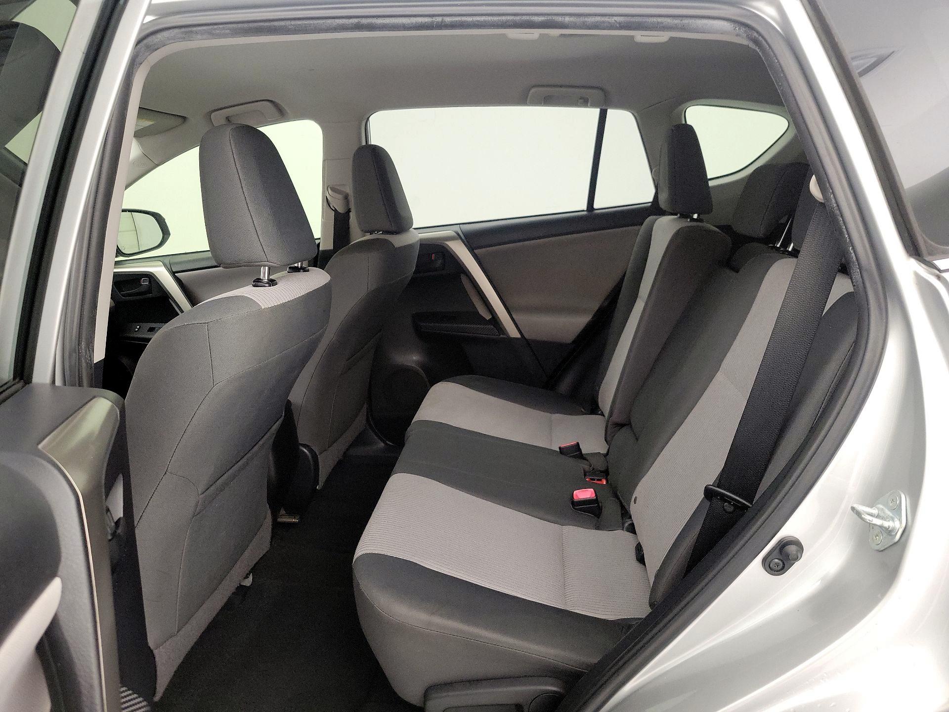 Thumbnail: 2015 Toyota RAV4 - 18
