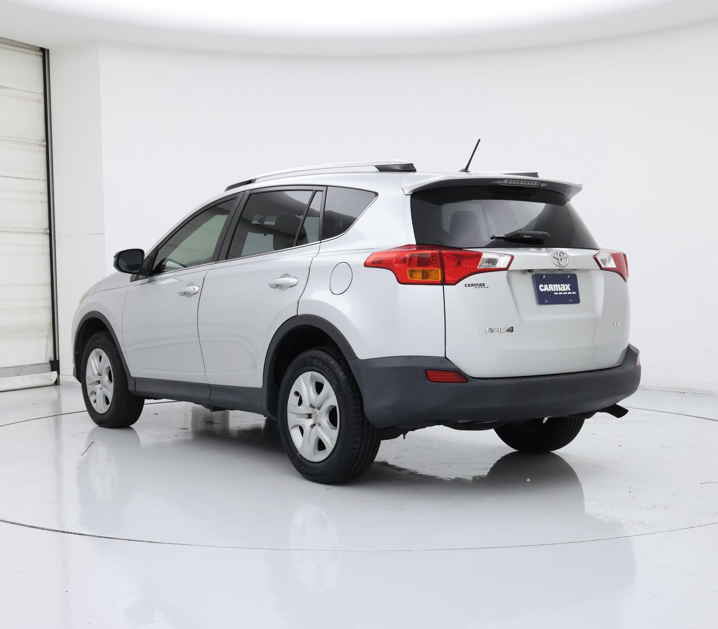 Thumbnail: 2015 Toyota RAV4 - 2