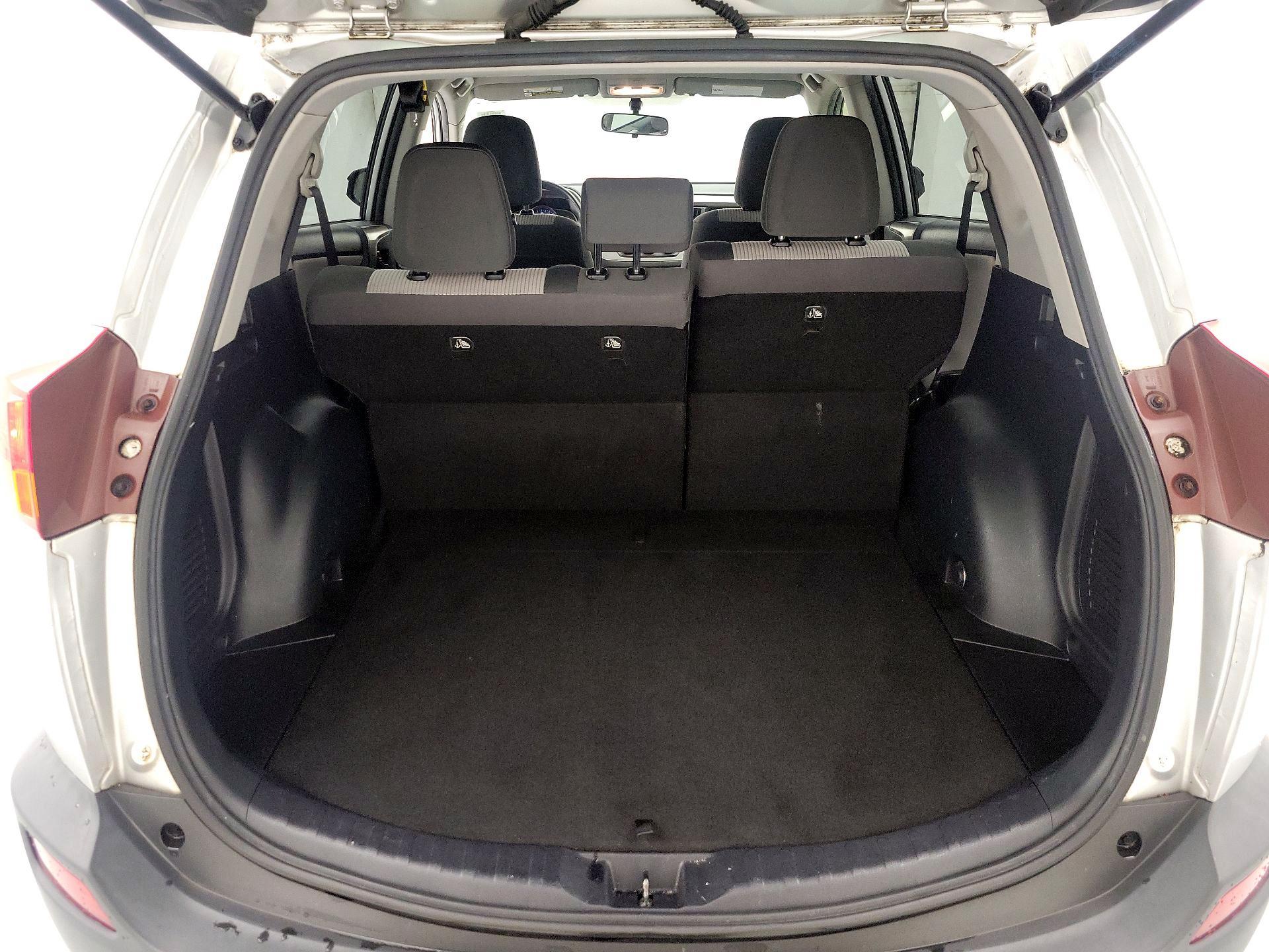 Thumbnail: 2015 Toyota RAV4 - 19