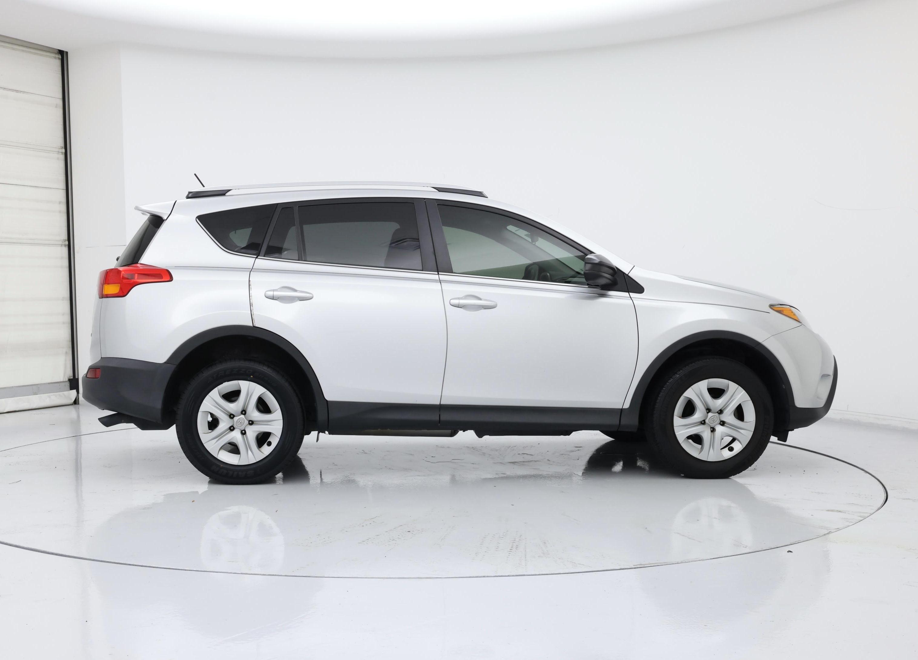 Thumbnail: 2015 Toyota RAV4 - 7