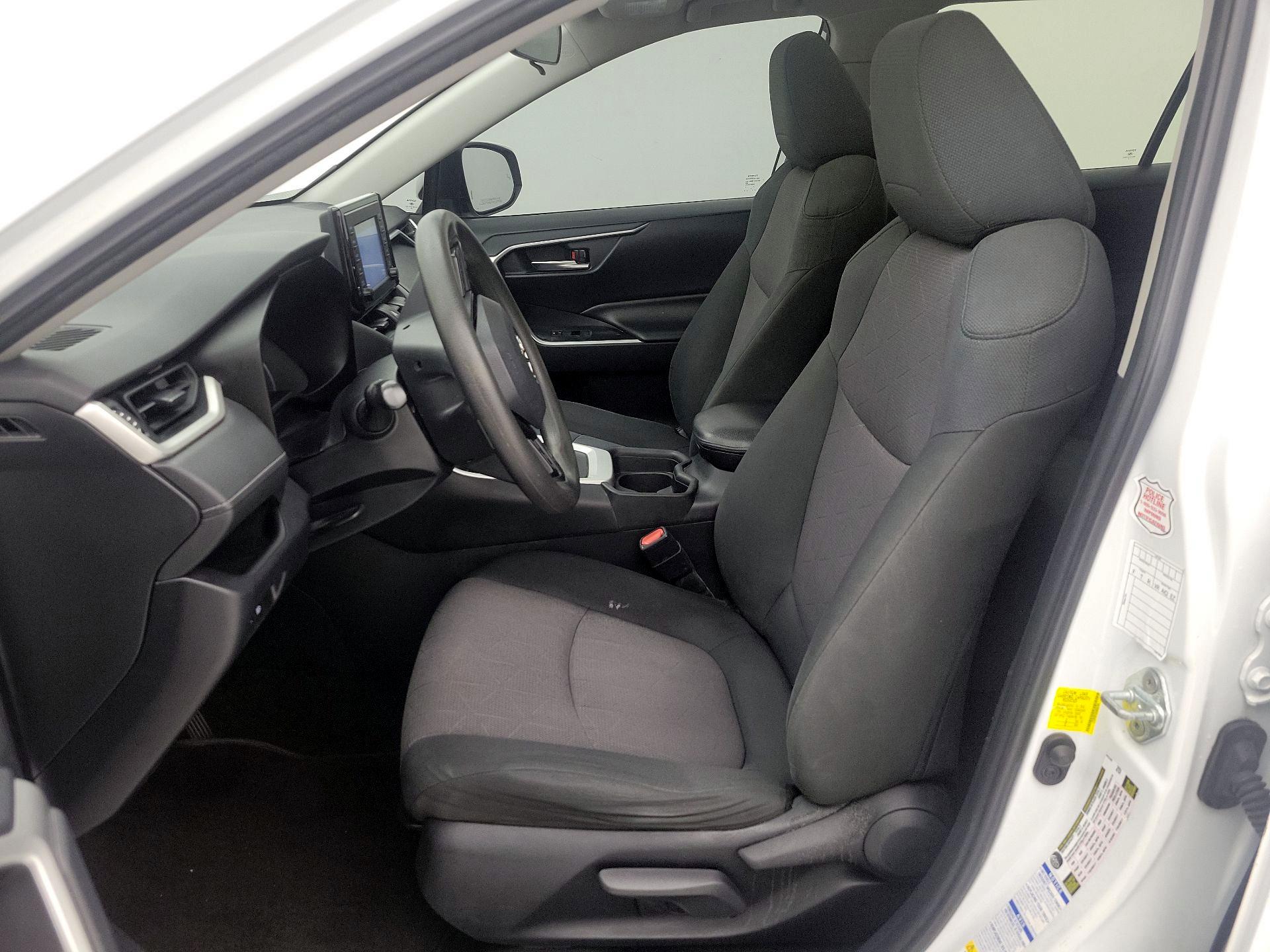 Thumbnail: 2019 Toyota RAV4 - 11